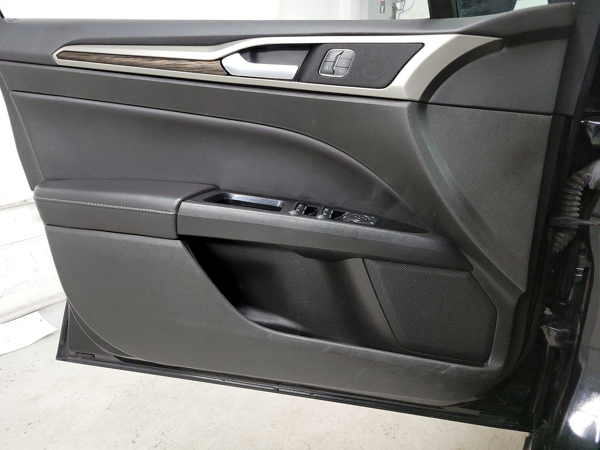 Thumbnail: 2014 Ford Fusion - 12