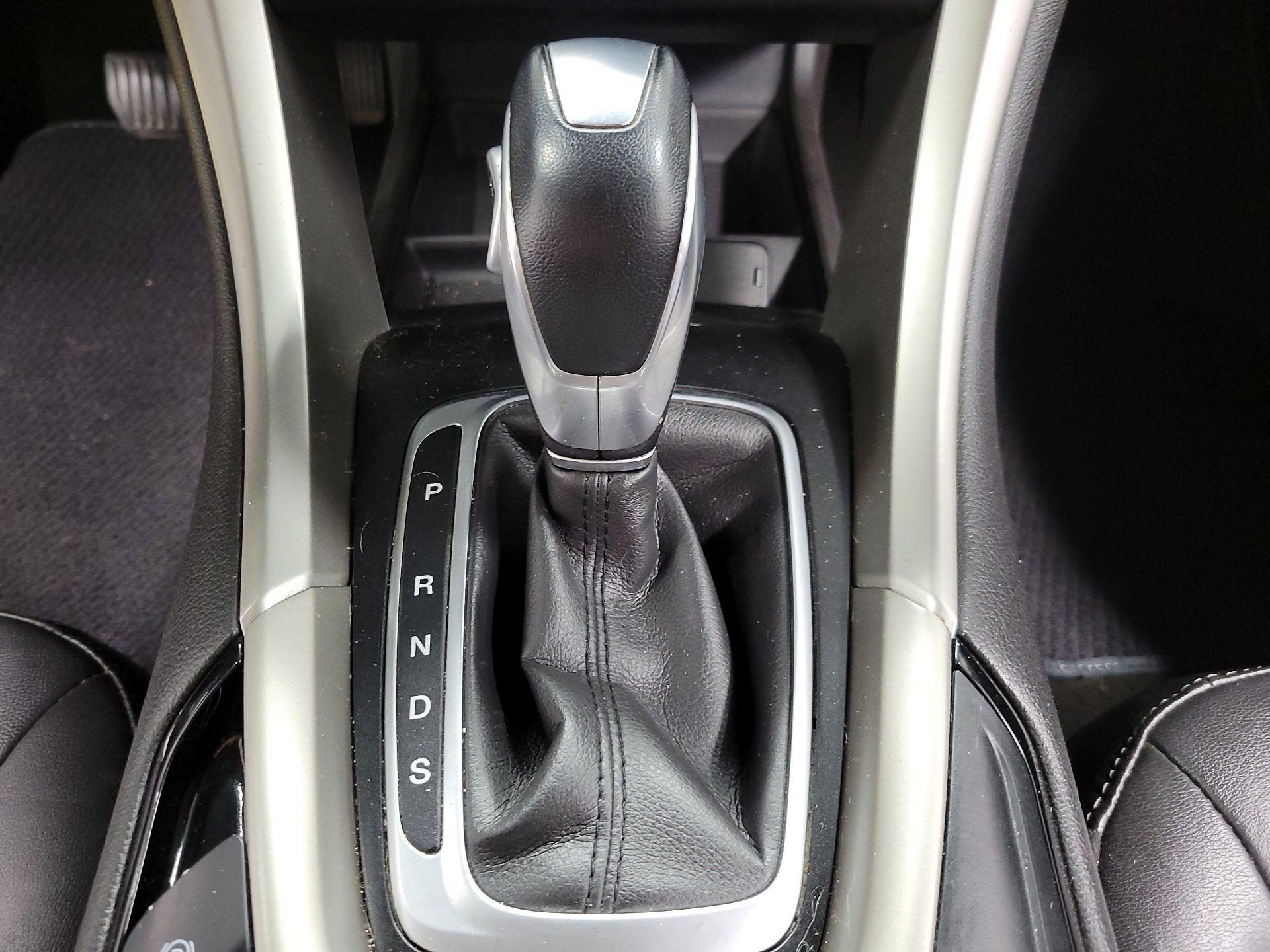 Thumbnail: 2014 Ford Fusion - 16