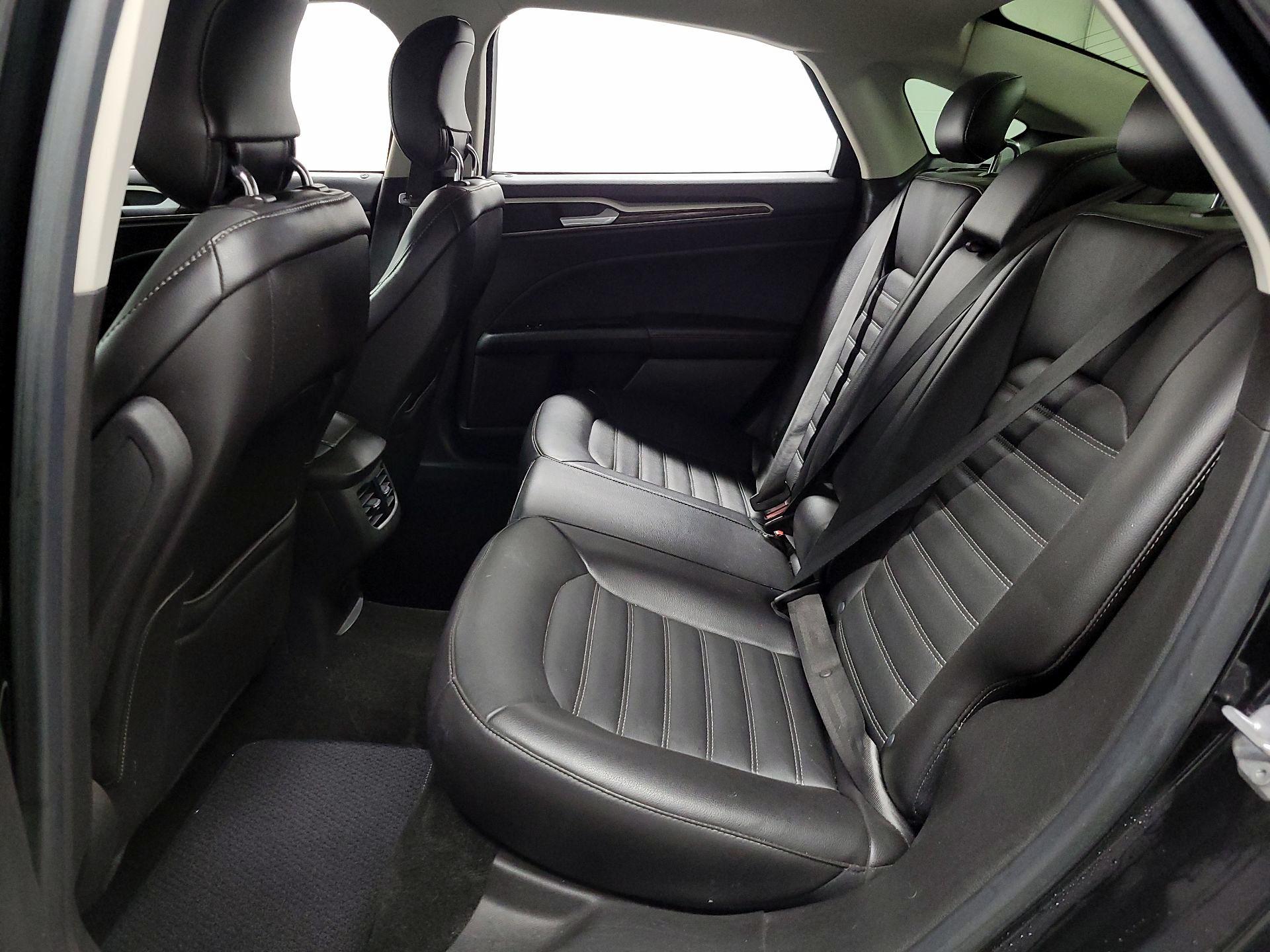 Thumbnail: 2014 Ford Fusion - 17