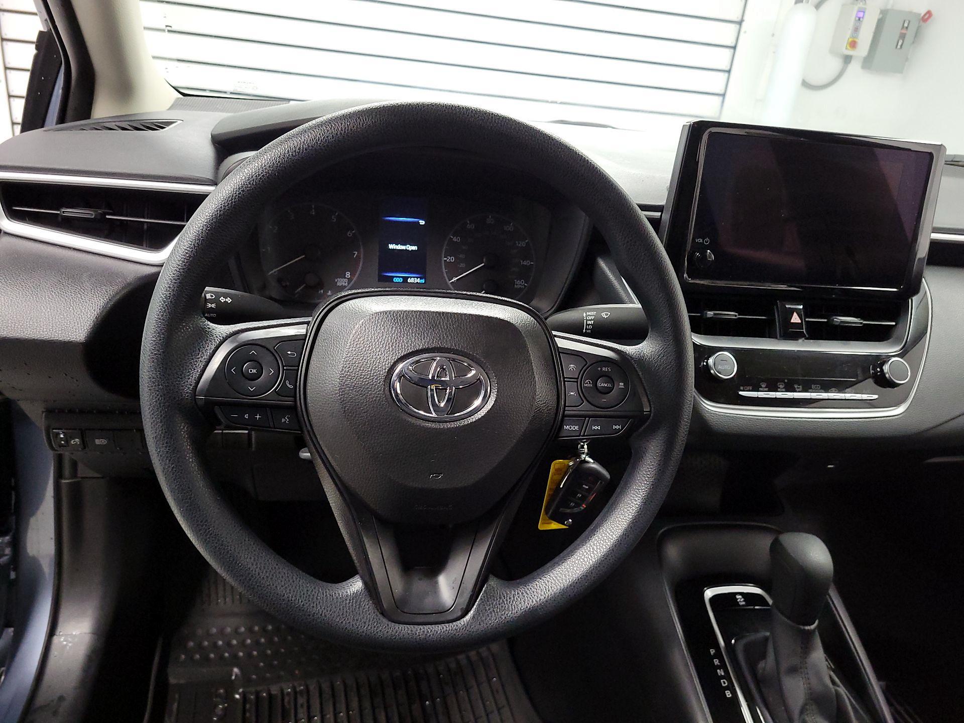 Thumbnail: 2025 Toyota Corolla - 10