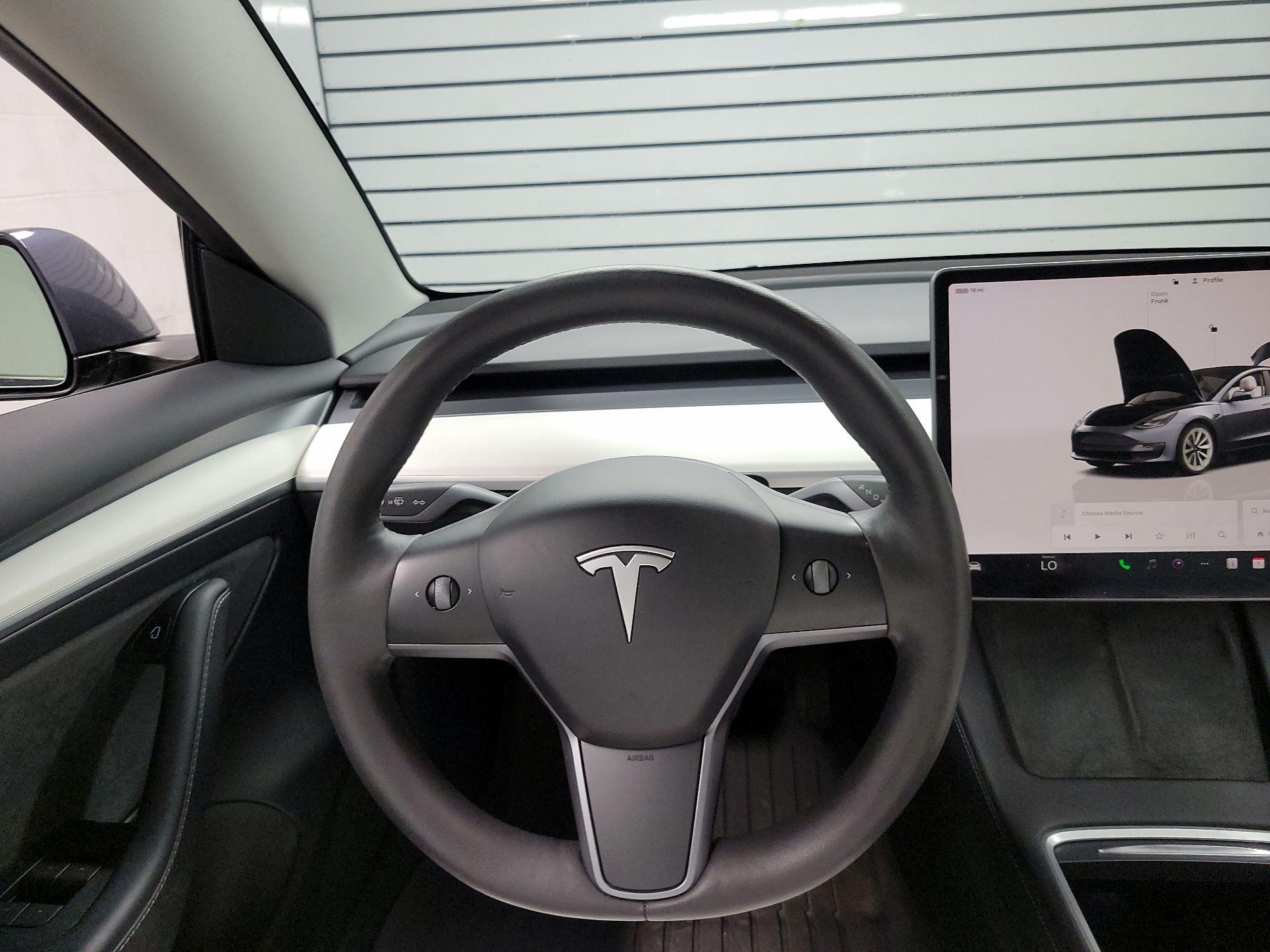 Thumbnail: 2023 Tesla Model 3 - 10