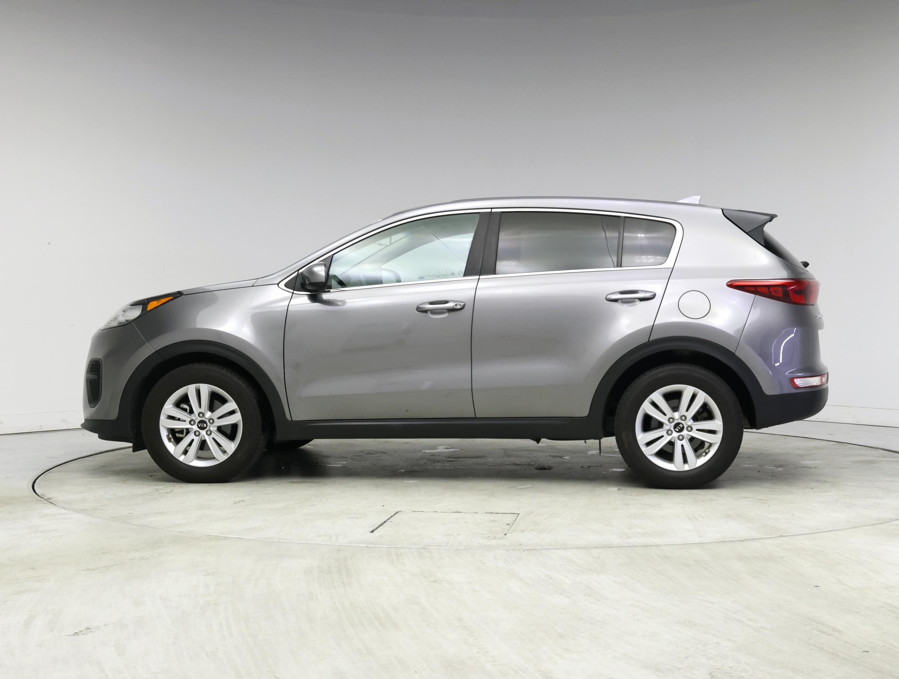 Thumbnail: 2018 Kia Sportage - 3