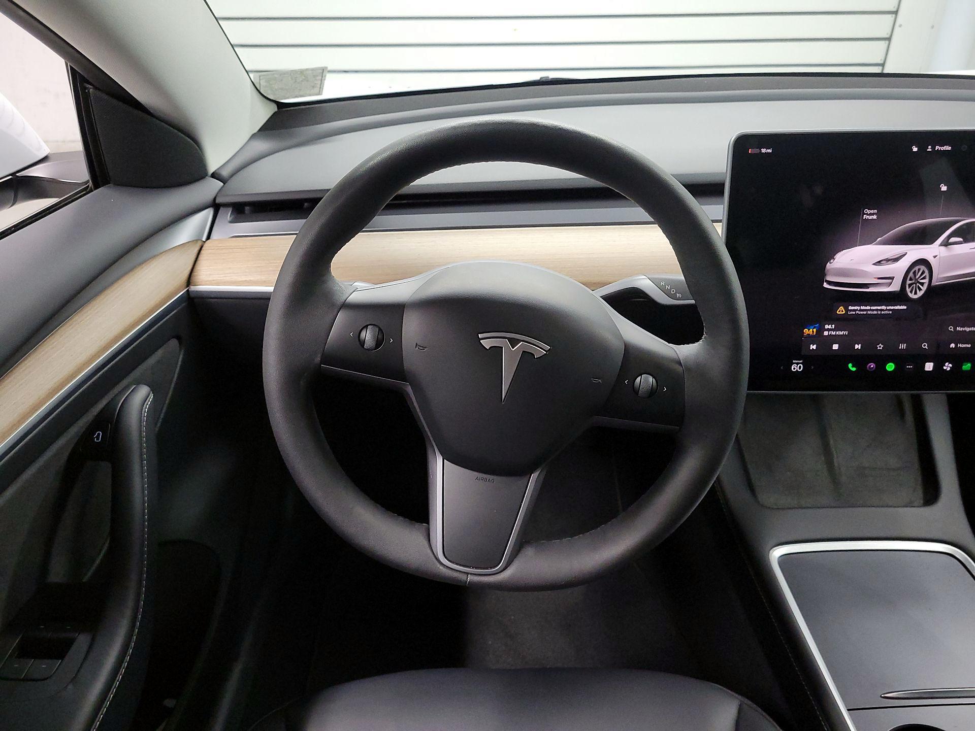 Thumbnail: 2023 Tesla Model 3 - 10