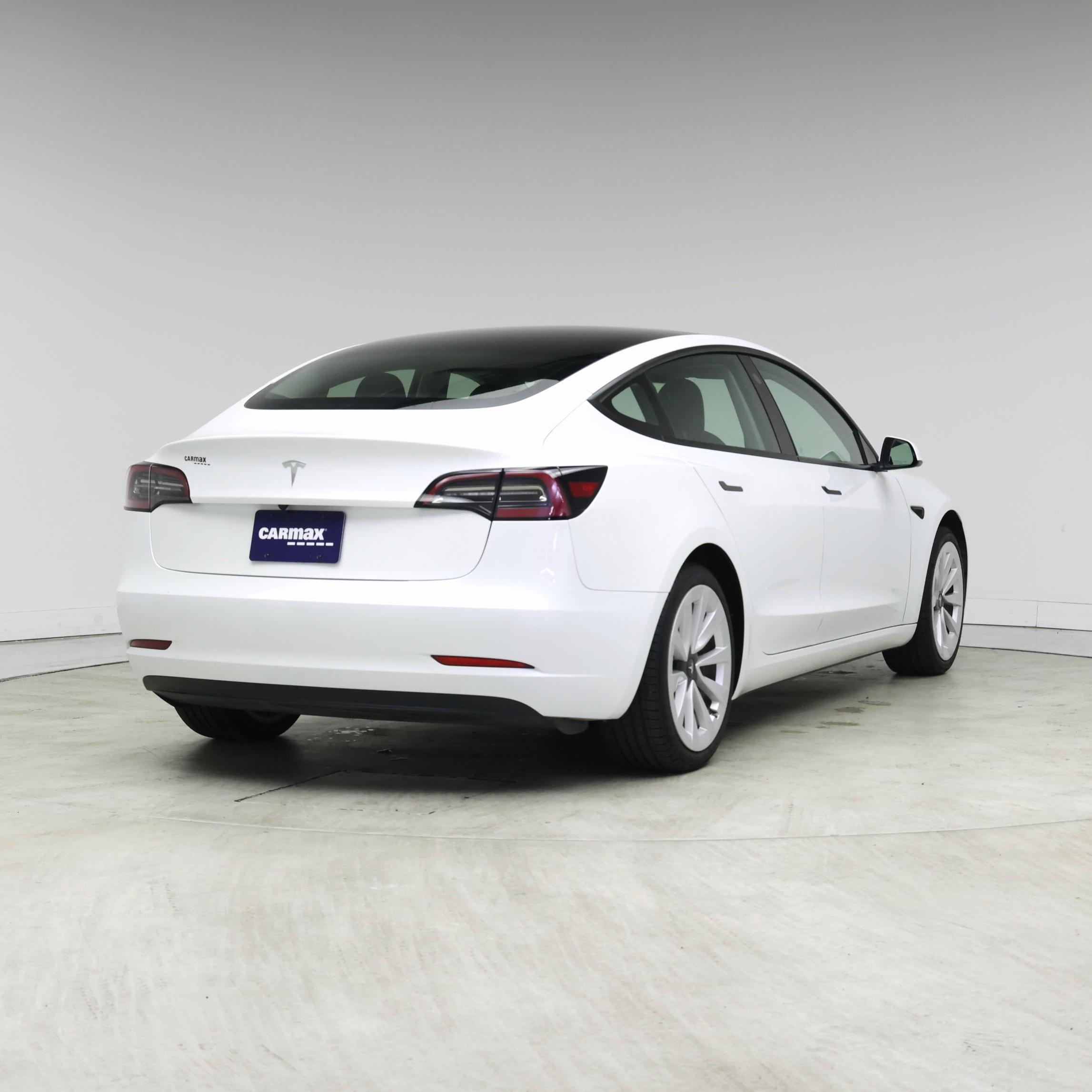 Thumbnail: 2023 Tesla Model 3 - 8