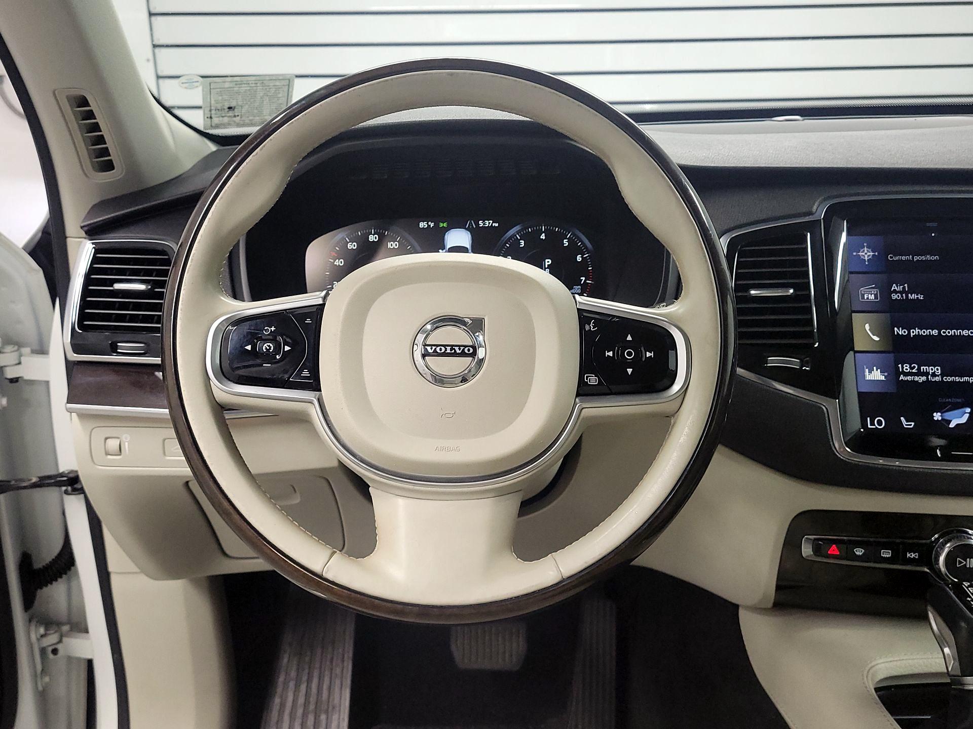 Thumbnail: 2017 Volvo XC90 - 10