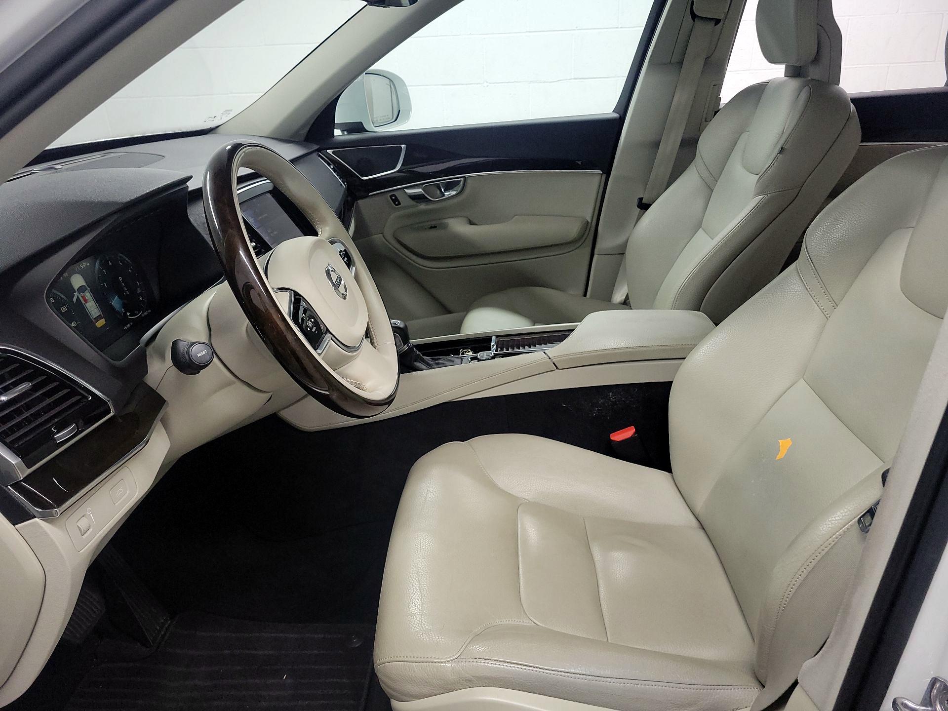 Thumbnail: 2017 Volvo XC90 - 11