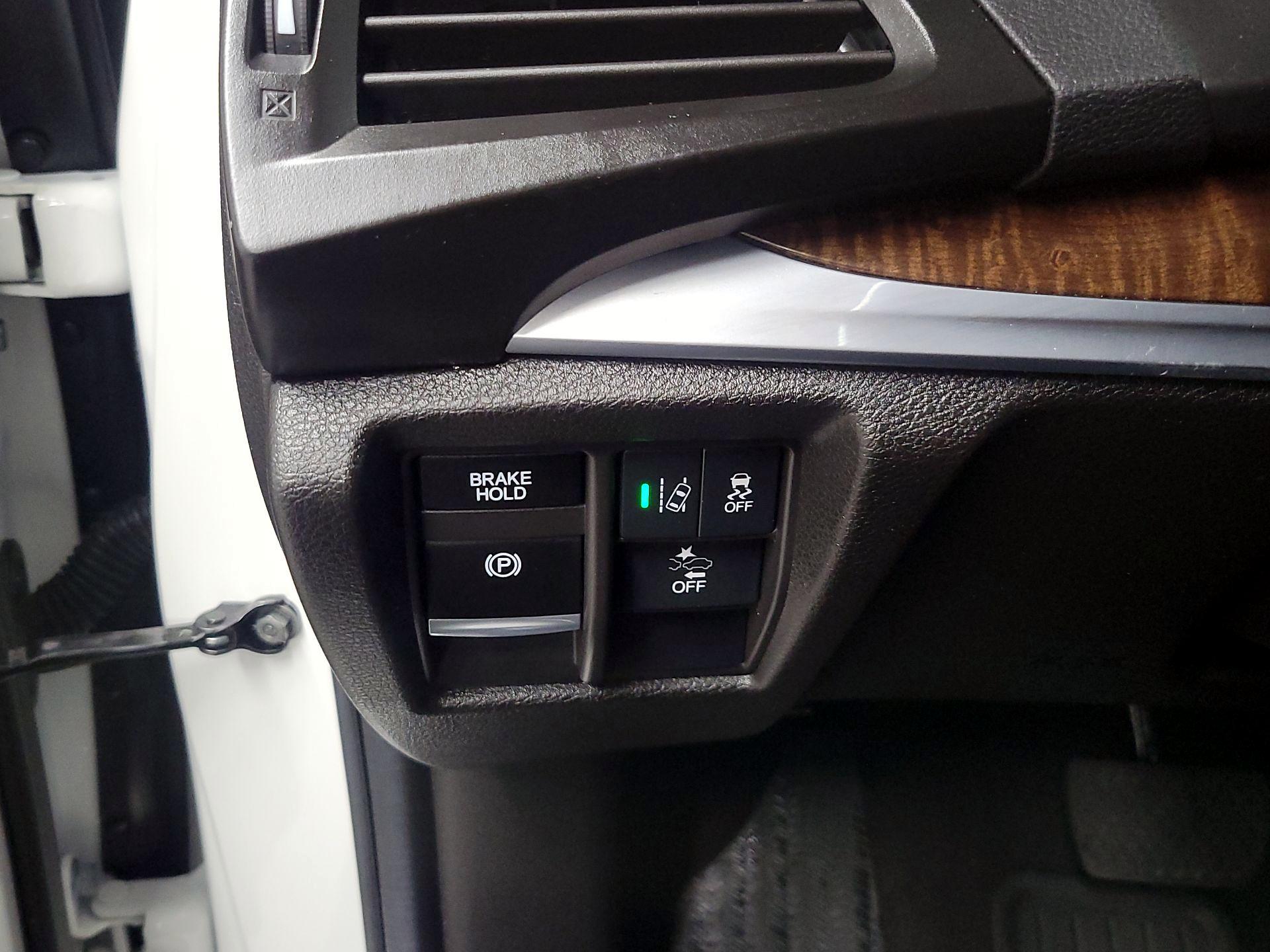 Thumbnail: 2019 Acura MDX - 13