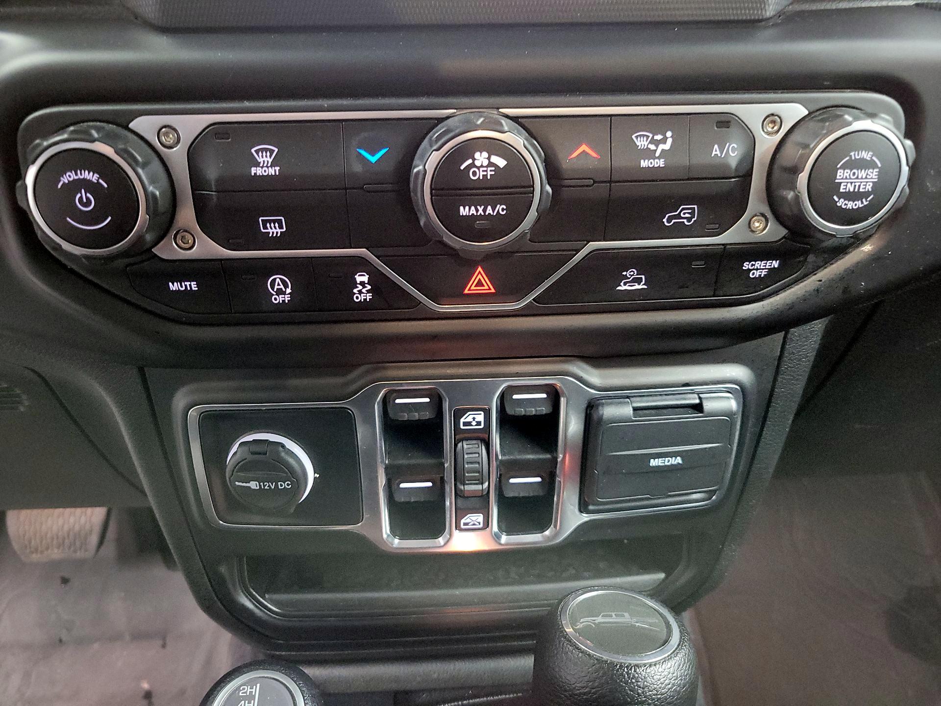 Thumbnail: 2023 Jeep Gladiator - 16