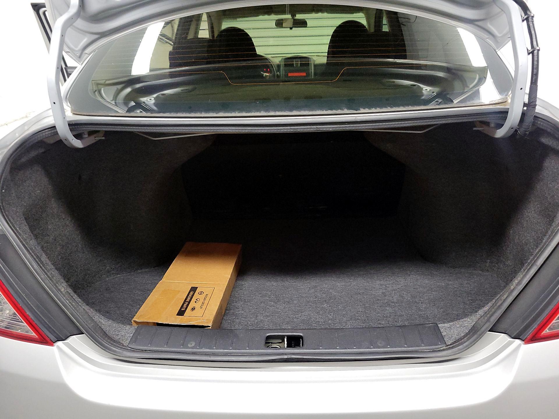 Thumbnail: 2015 Nissan Versa - 18