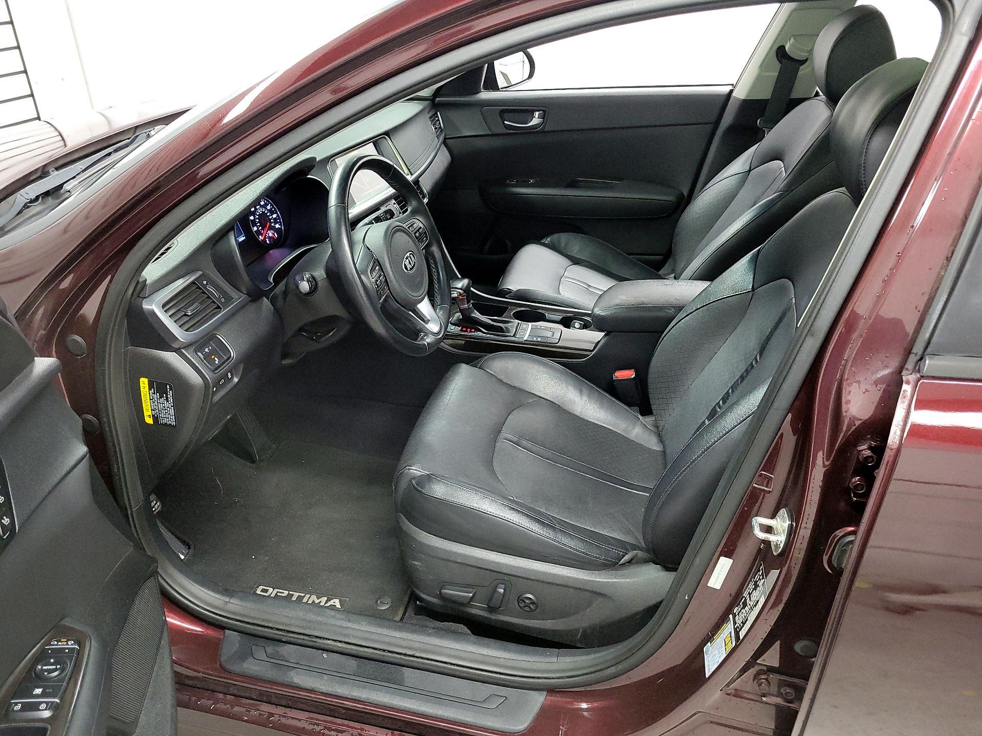 Thumbnail: 2016 Kia Optima - 11