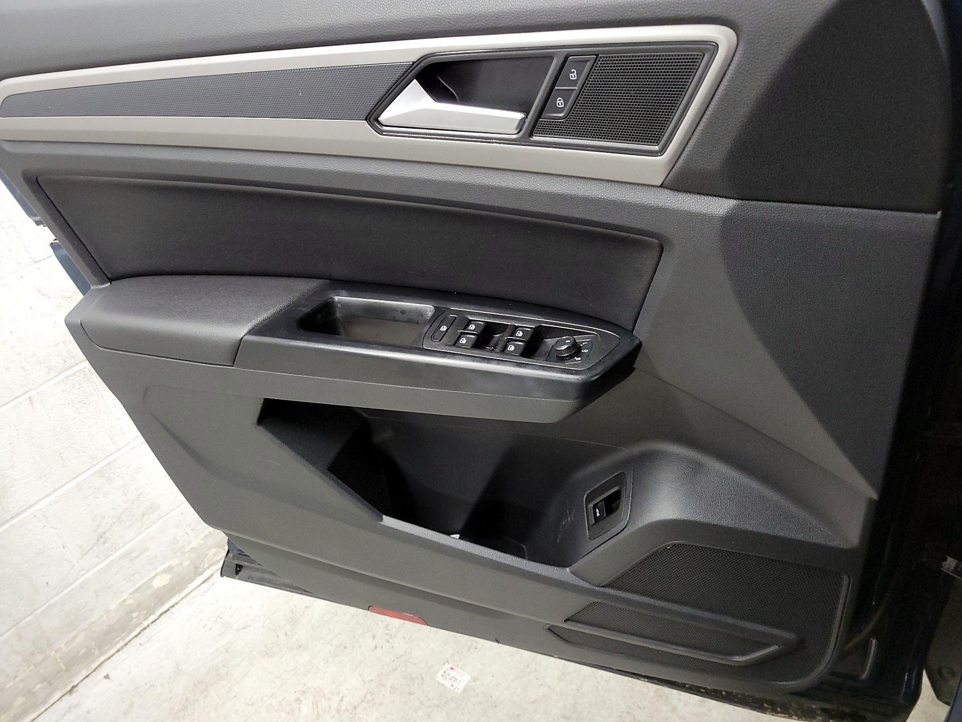 Thumbnail: 2021 Volkswagen Atlas - 12