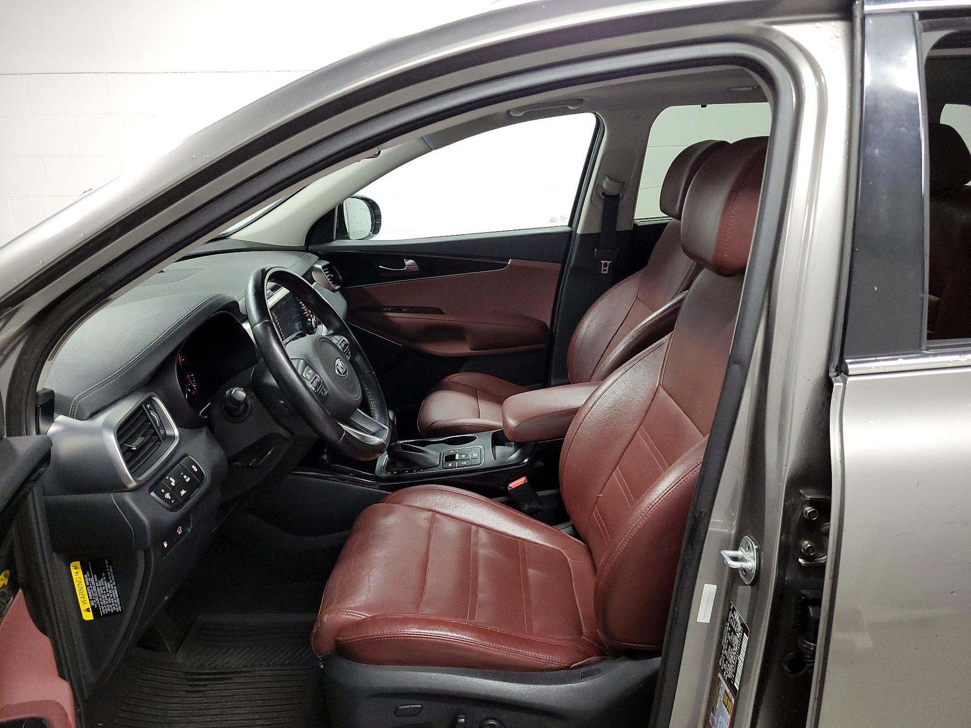 Thumbnail: 2017 Kia Sorento - 11