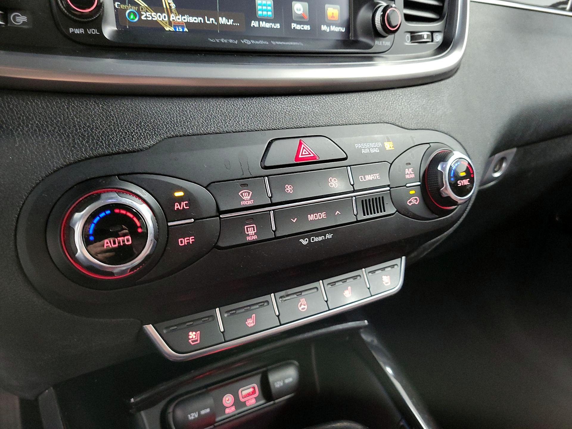 Thumbnail: 2017 Kia Sorento - 14