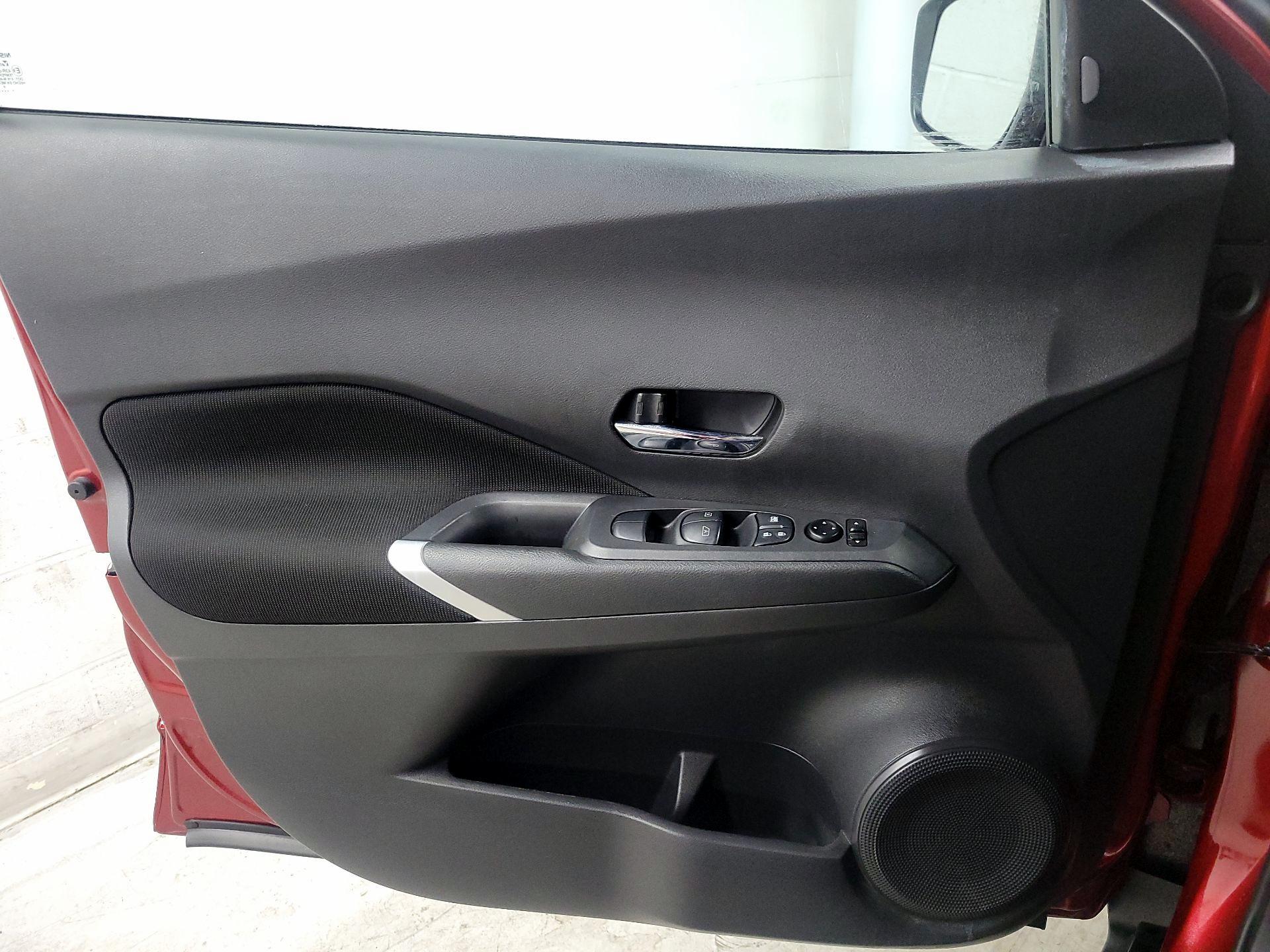 Thumbnail: 2021 Nissan Kicks - 12