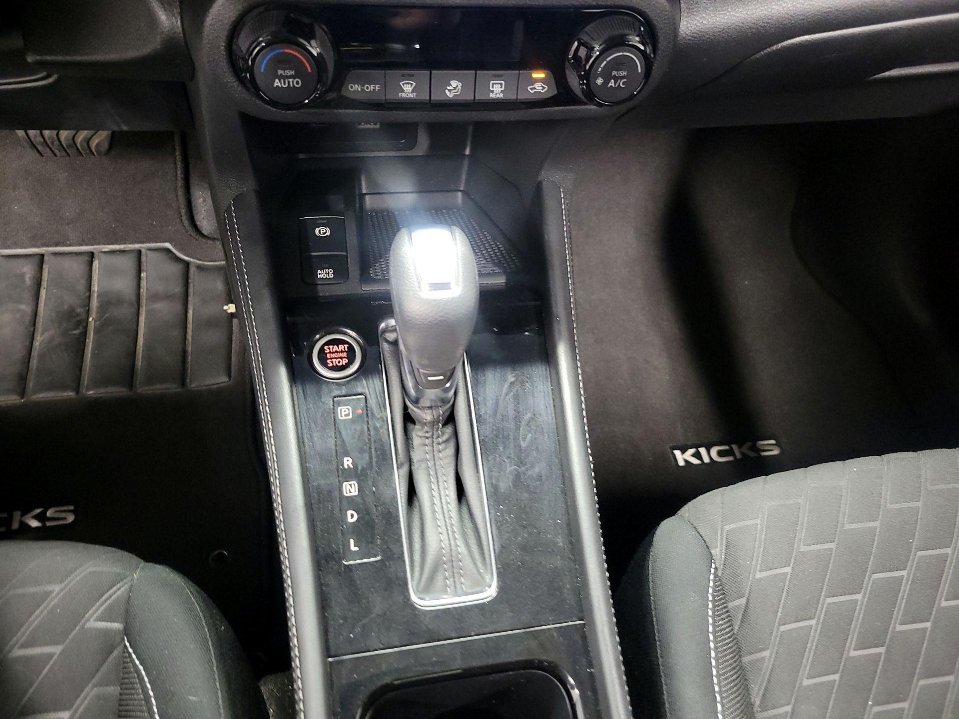 Thumbnail: 2021 Nissan Kicks - 16