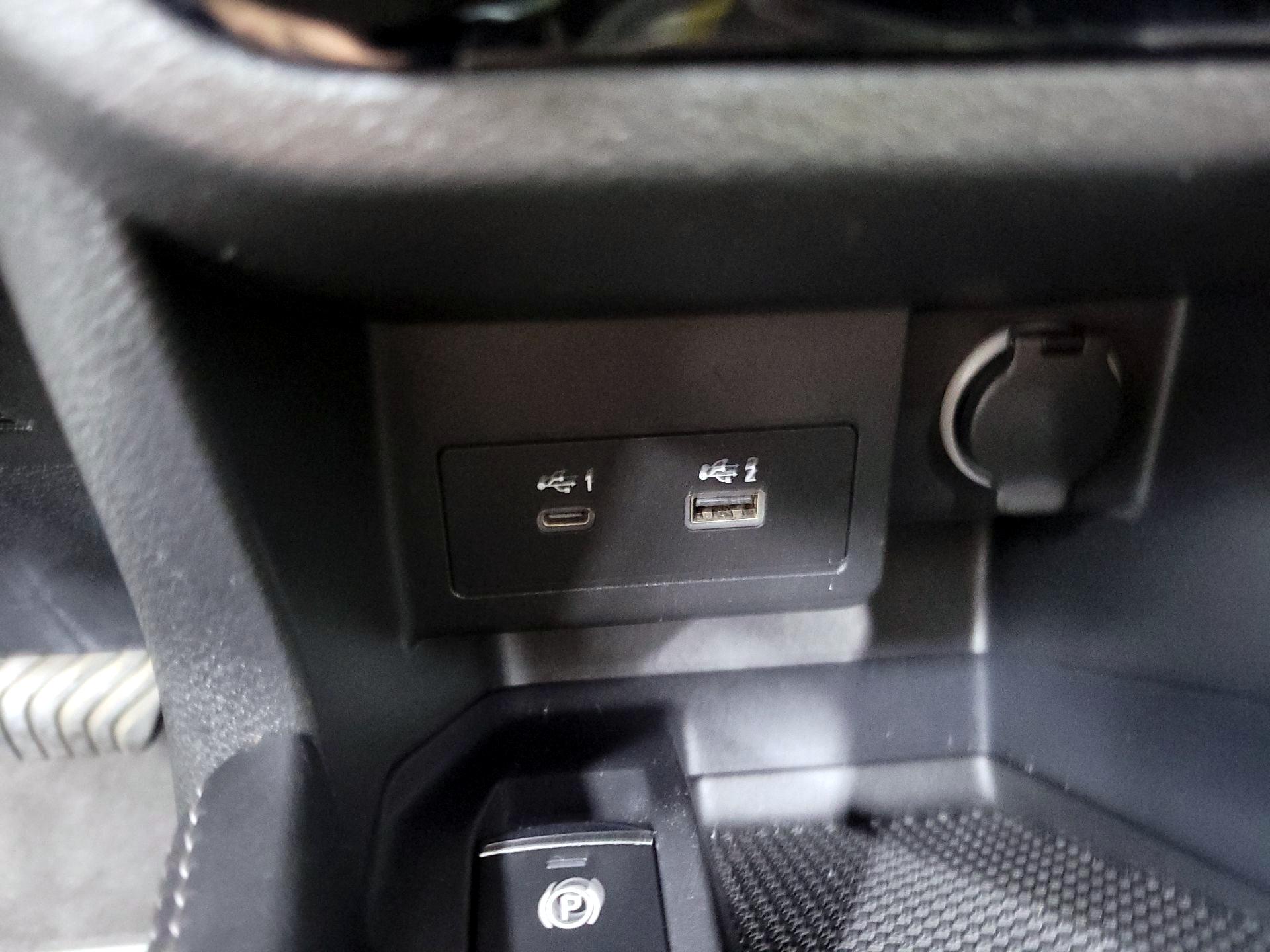 Thumbnail: 2021 Nissan Kicks - 17