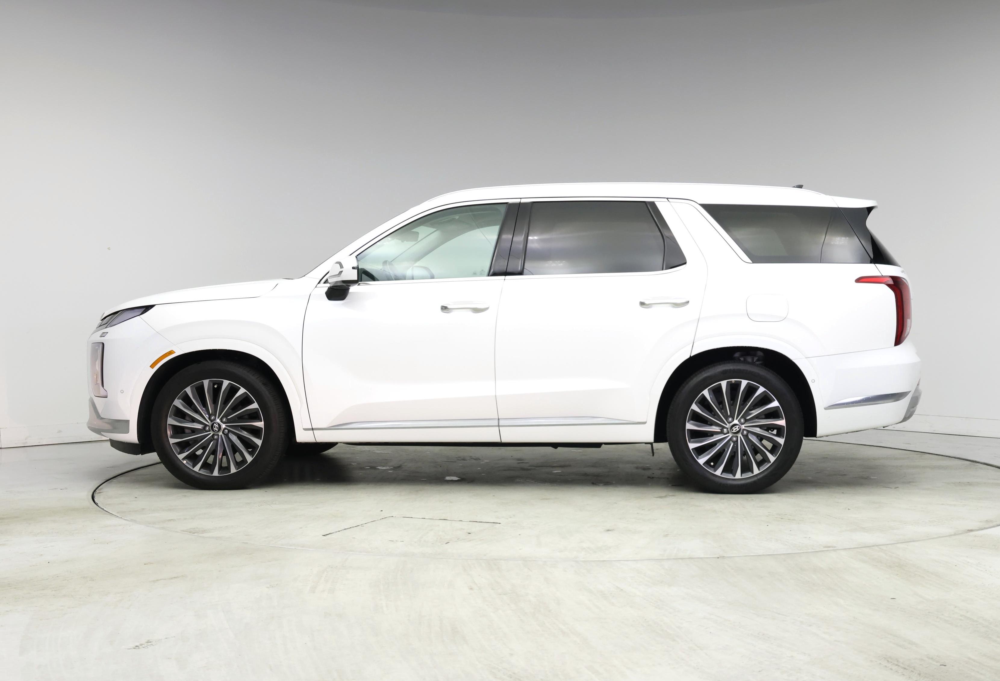 Thumbnail: 2023 Hyundai Palisade - 3
