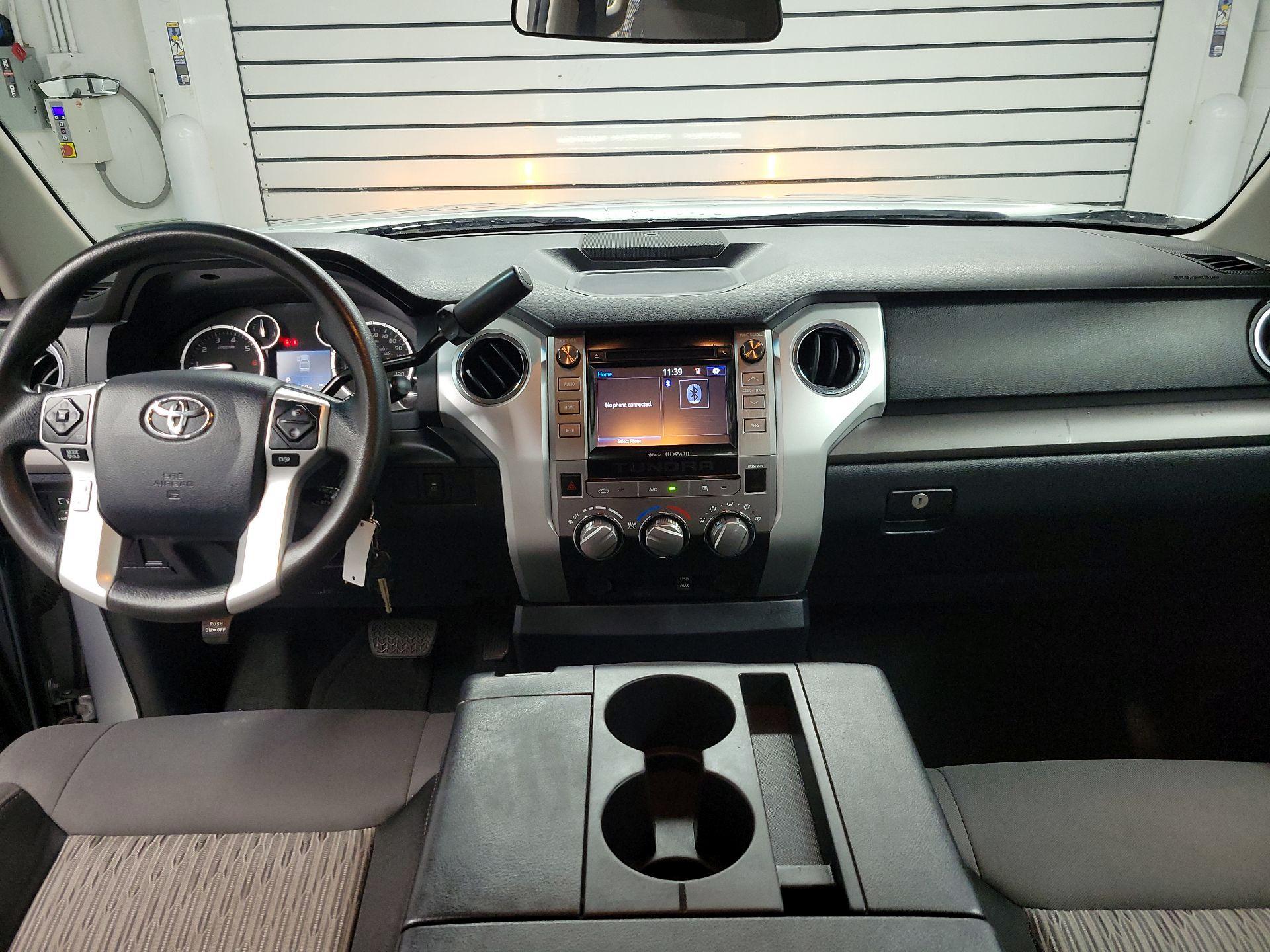 Thumbnail: 2017 Toyota Tundra - 9