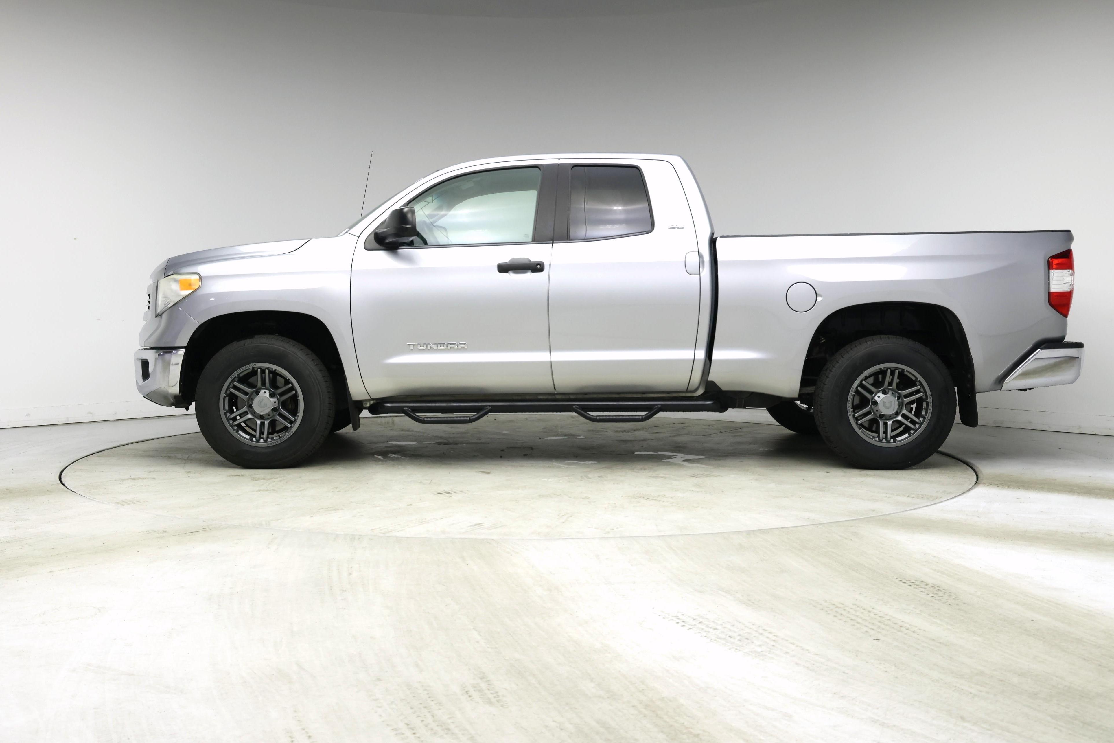 Thumbnail: 2017 Toyota Tundra - 3