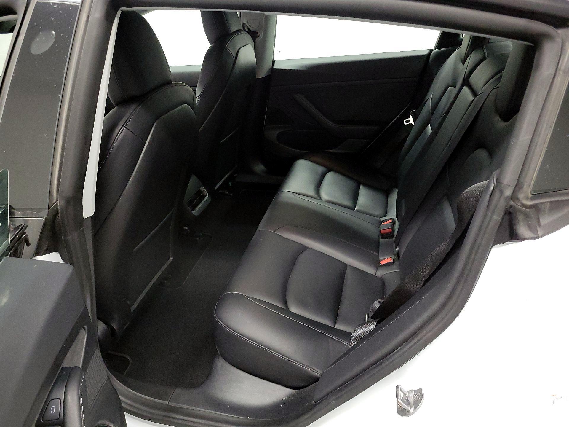 Thumbnail: 2021 Tesla Model 3 - 19