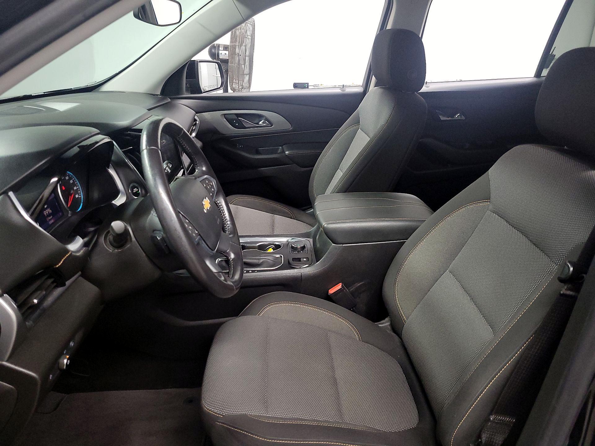 Thumbnail: 2021 Chevrolet Traverse - 11