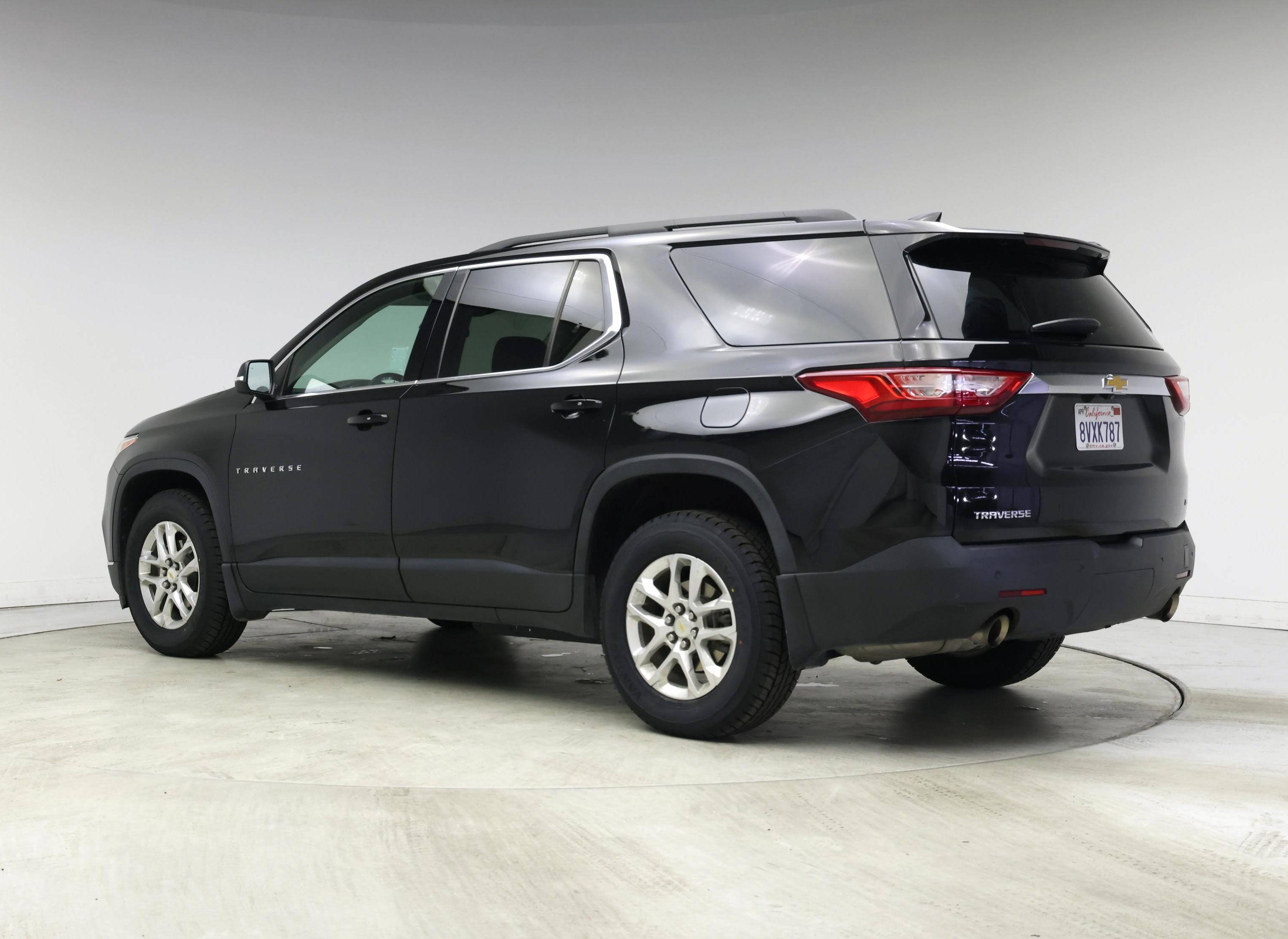 Thumbnail: 2021 Chevrolet Traverse - 2