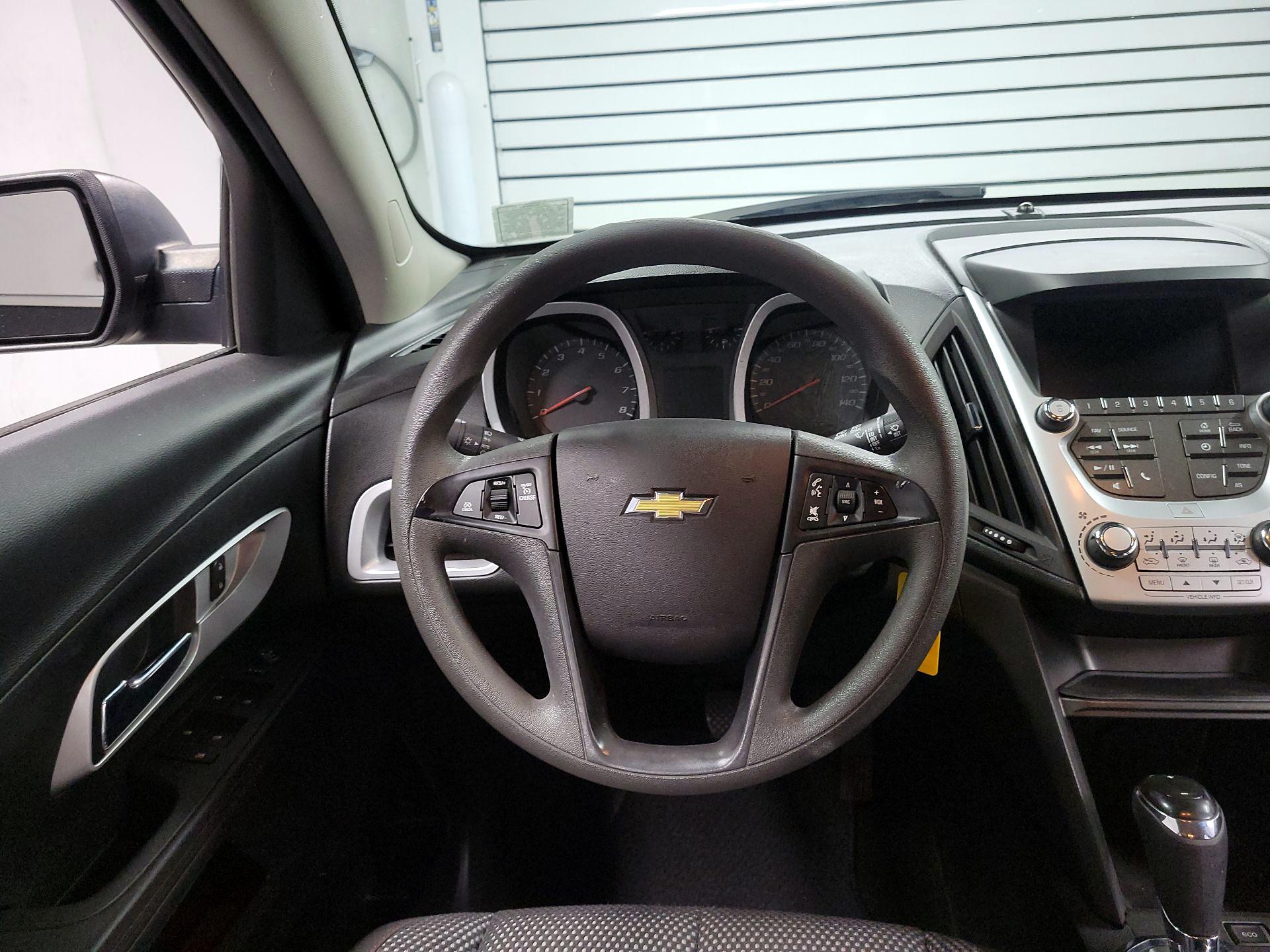Thumbnail: 2017 Chevrolet Equinox - 10