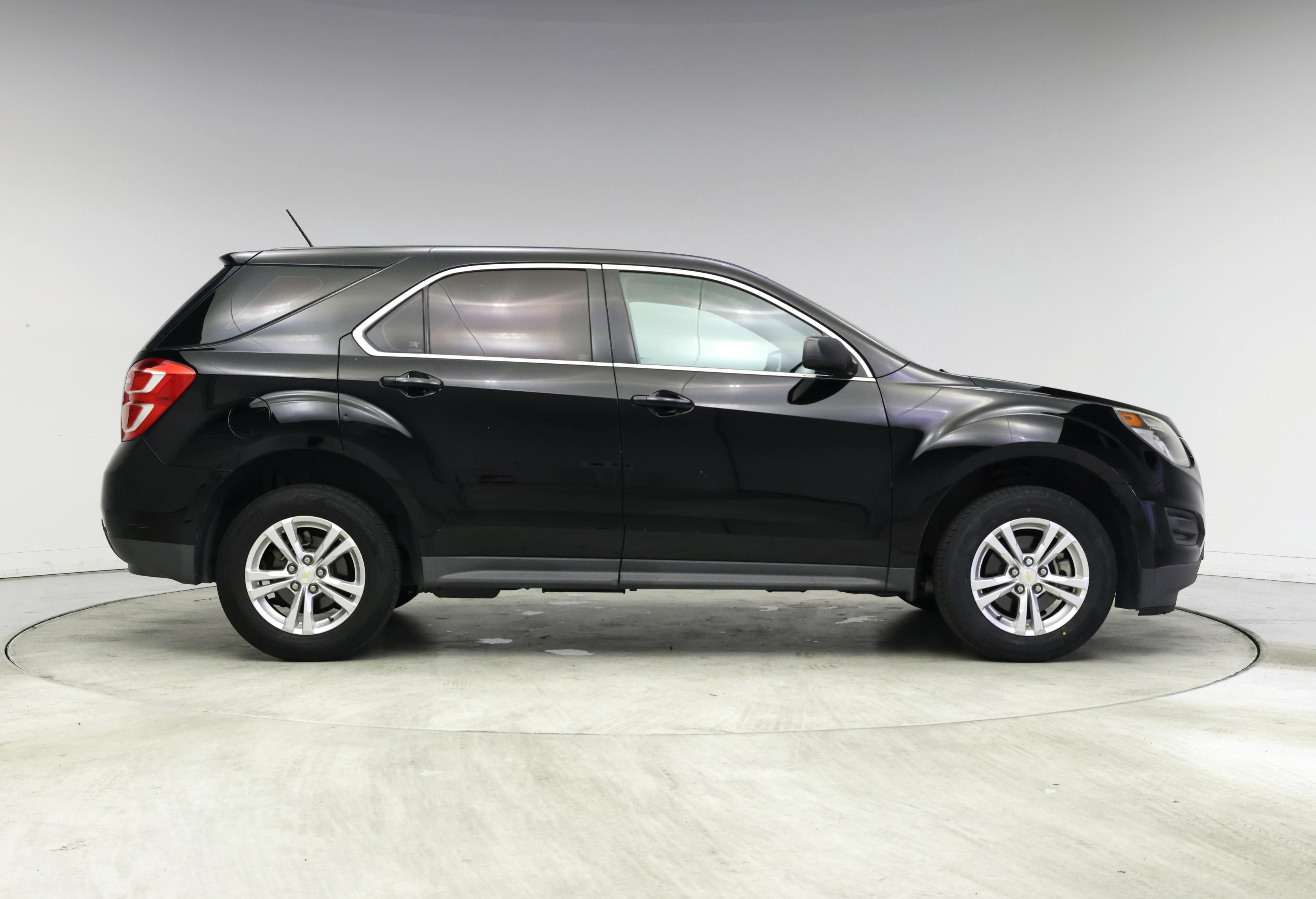 Thumbnail: 2017 Chevrolet Equinox - 7
