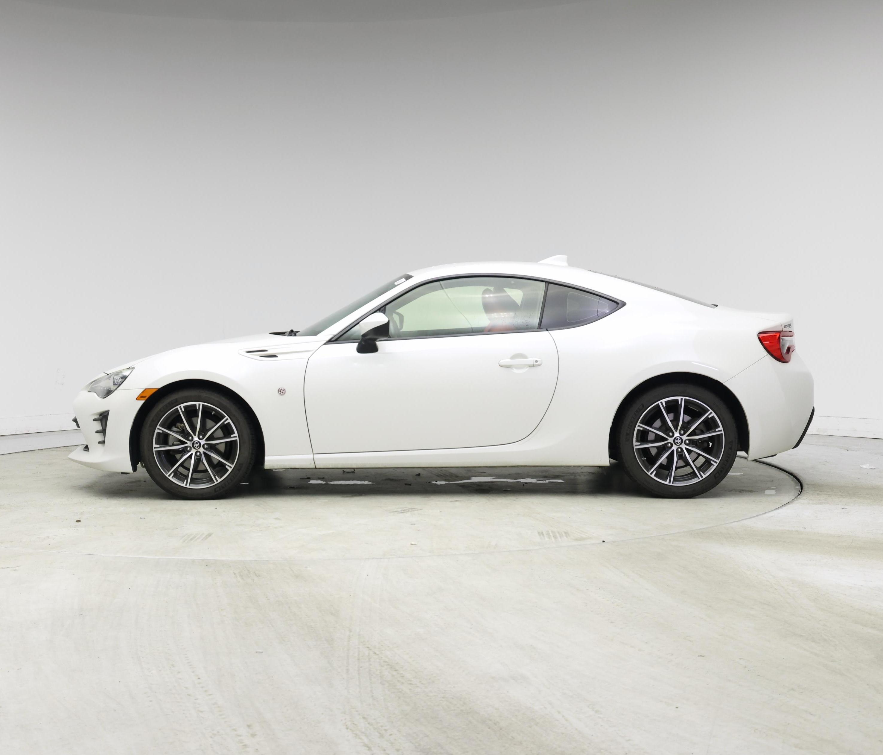 Thumbnail: 2019 Toyota 86 - 3