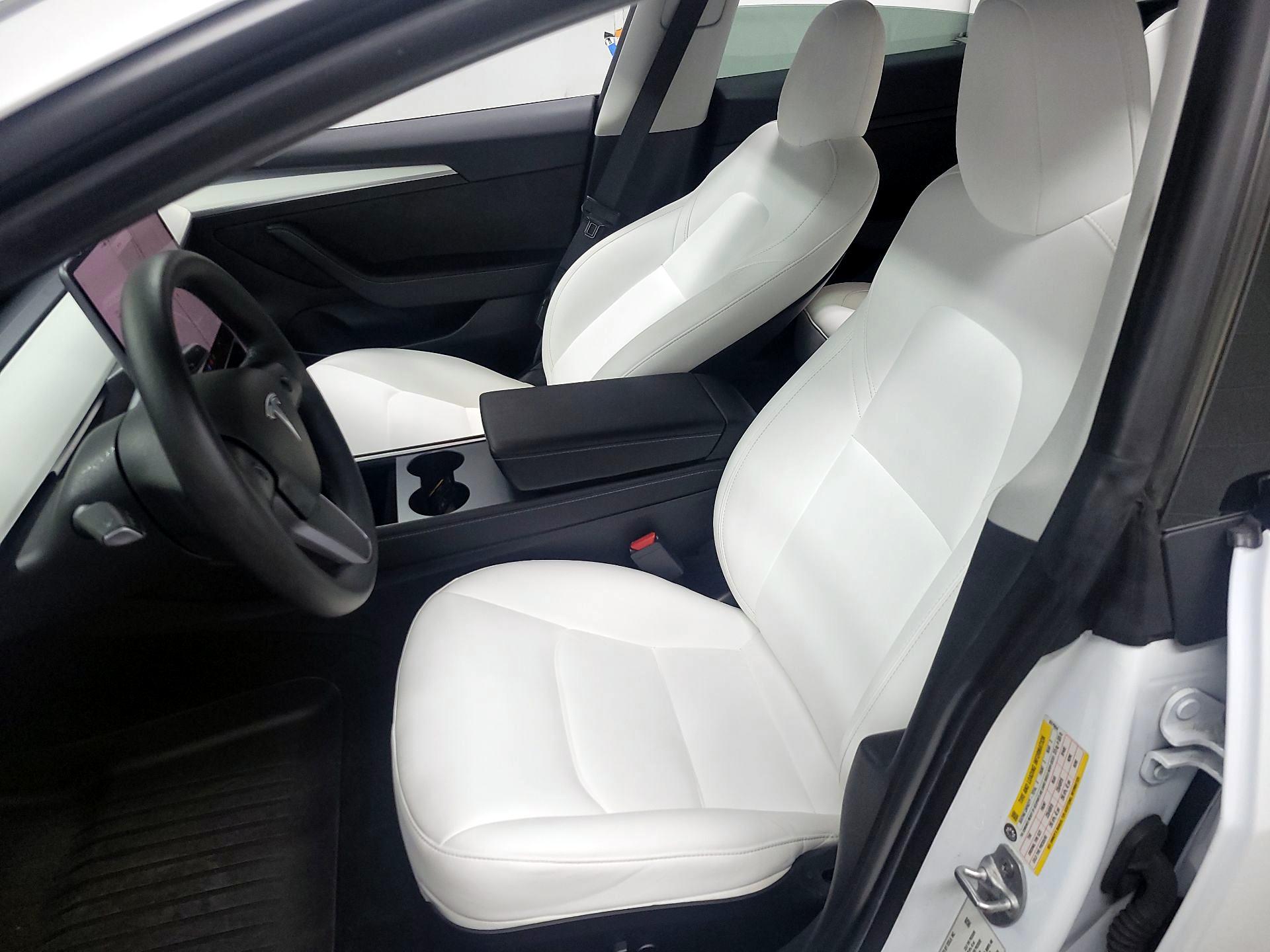 Thumbnail: 2021 Tesla Model 3 - 11