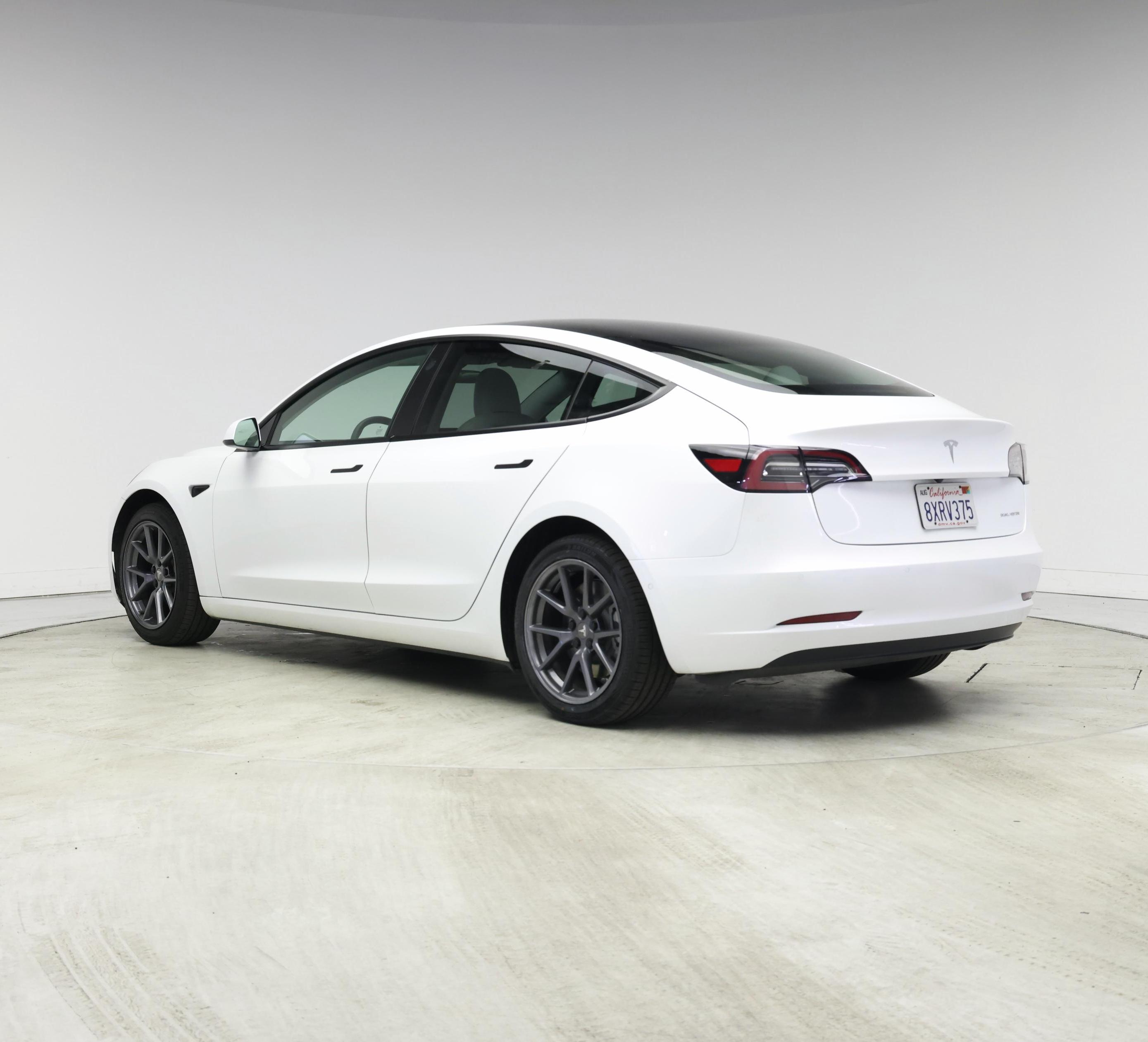 Thumbnail: 2021 Tesla Model 3 - 2