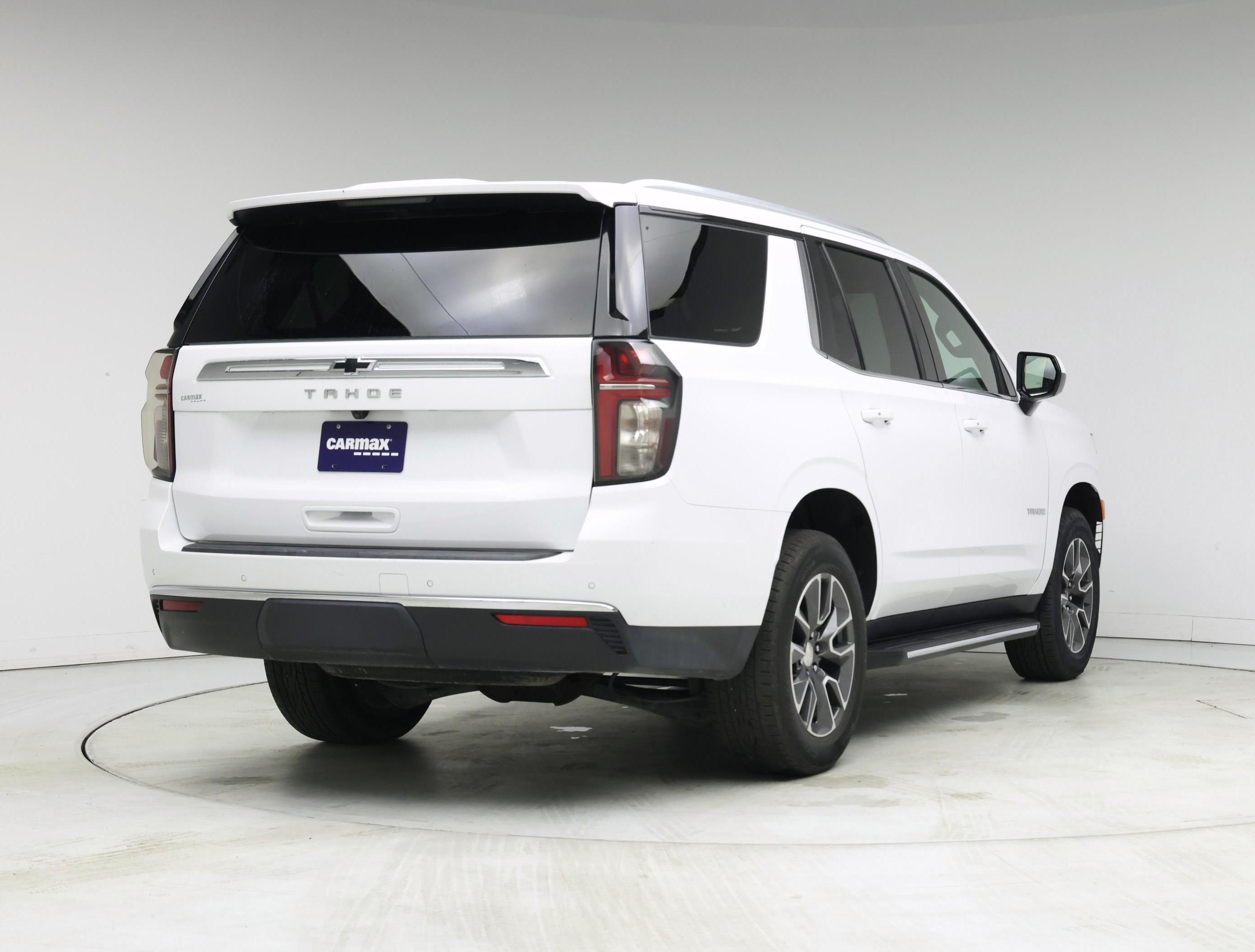 Thumbnail: 2023 Chevrolet Tahoe - 8
