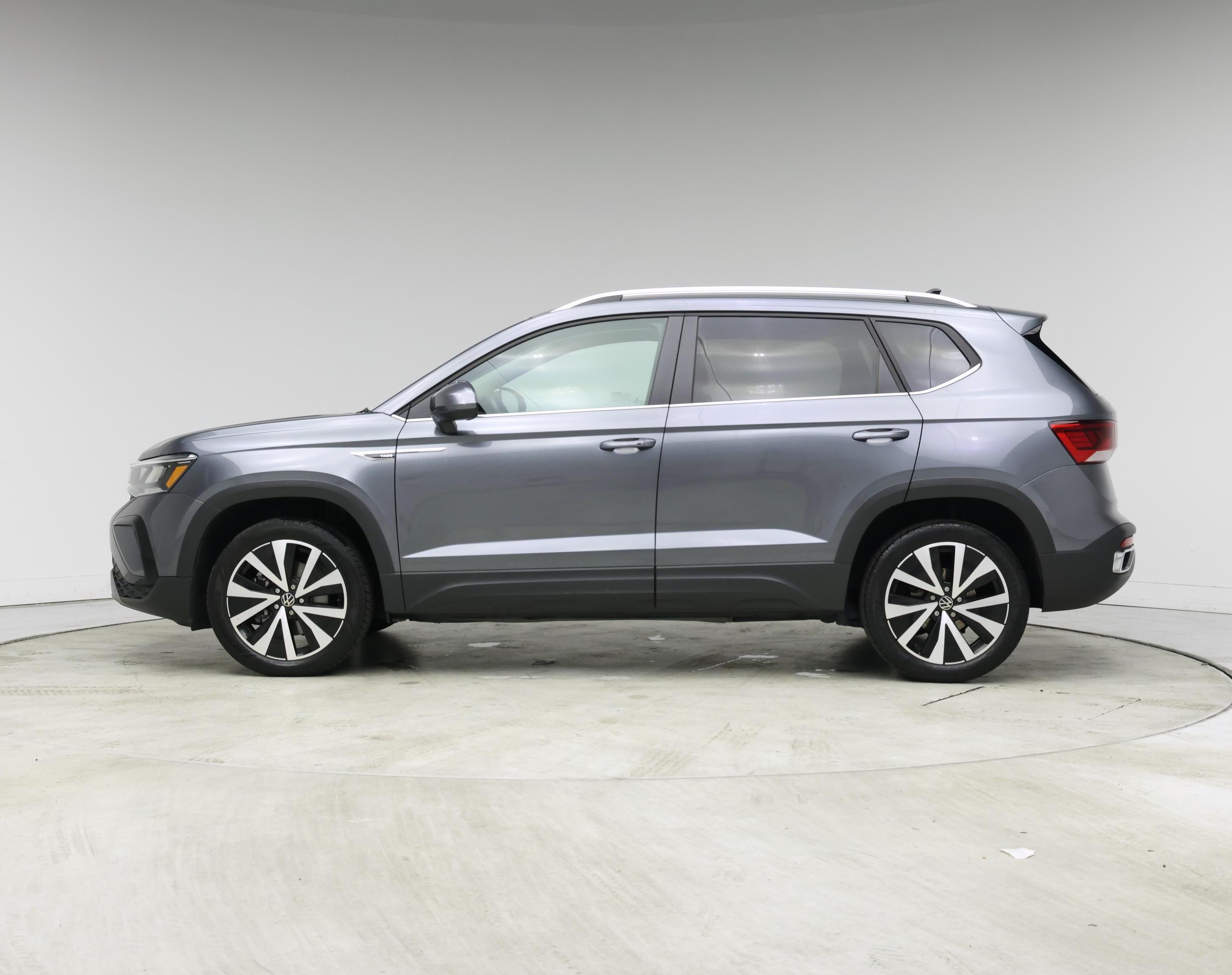 Thumbnail: 2022 Volkswagen Taos - 3