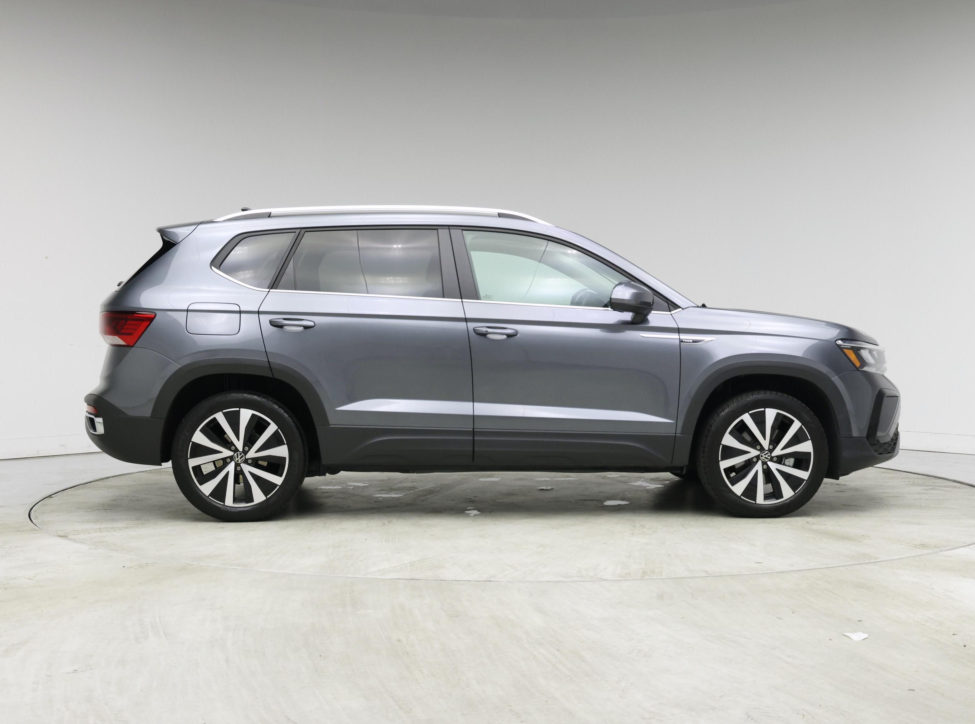 Thumbnail: 2022 Volkswagen Taos - 7