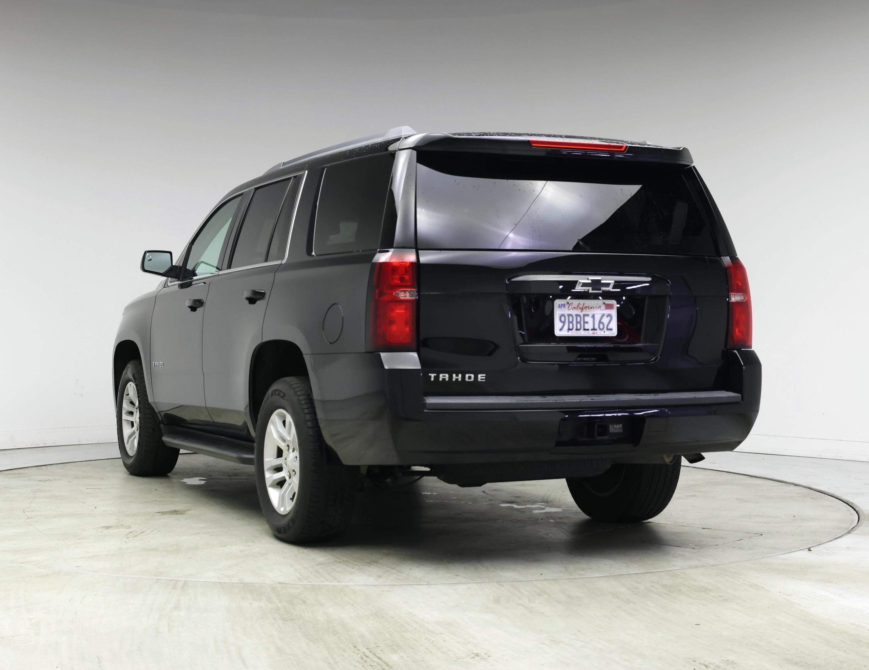 Thumbnail: 2019 Chevrolet Tahoe - 2