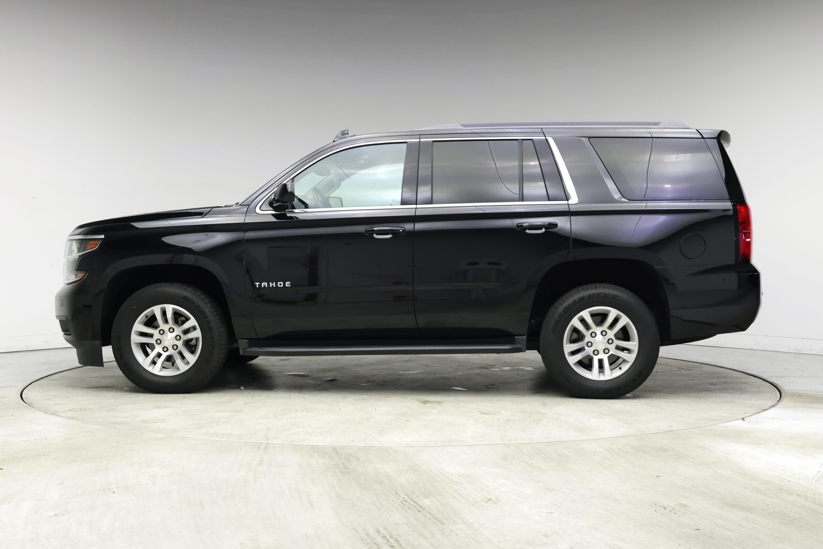 Thumbnail: 2019 Chevrolet Tahoe - 3