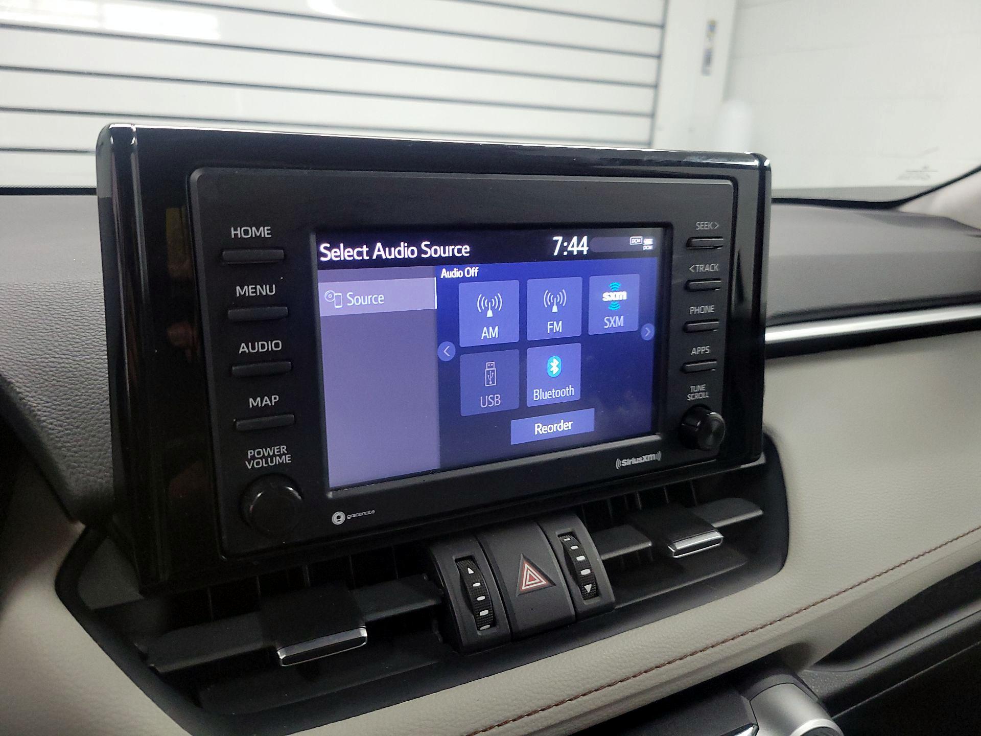 Thumbnail: 2021 Toyota RAV4 - 14
