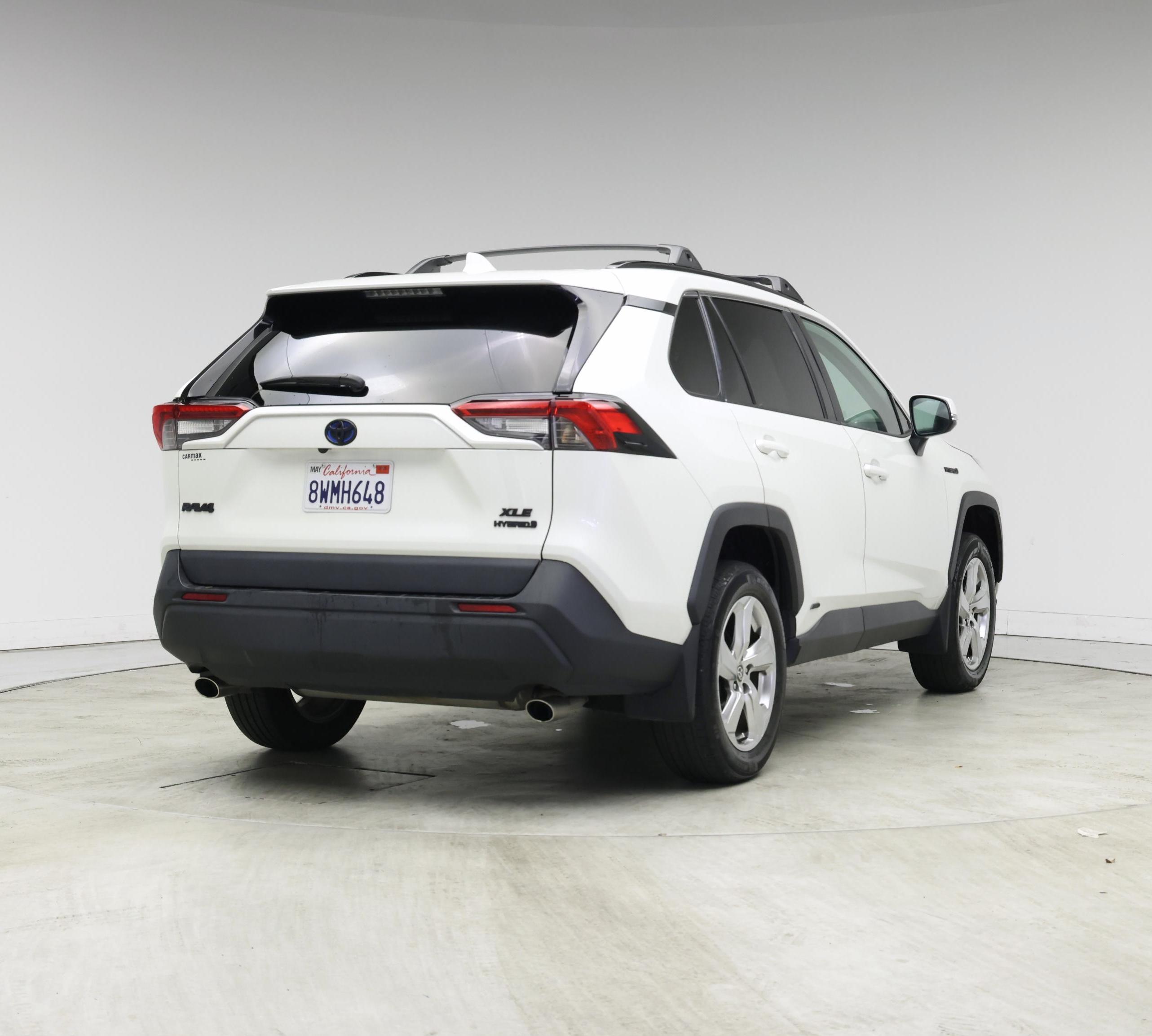Thumbnail: 2021 Toyota RAV4 - 8