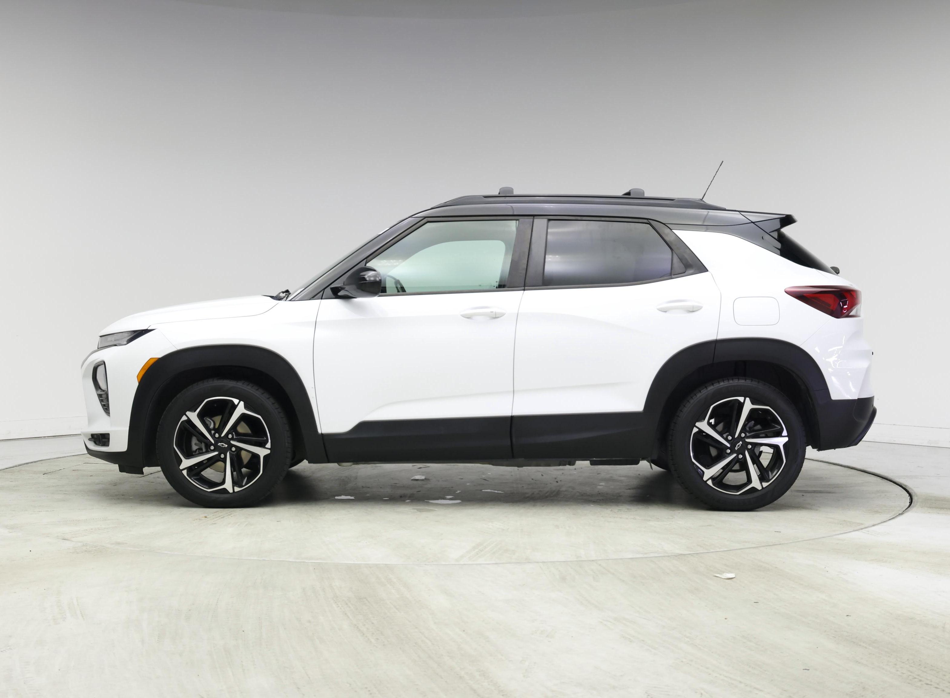 Thumbnail: 2021 Chevrolet TrailBlazer - 3