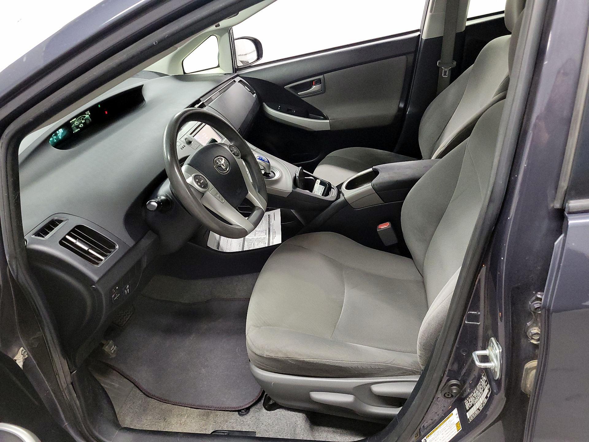Thumbnail: 2014 Toyota Prius - 11