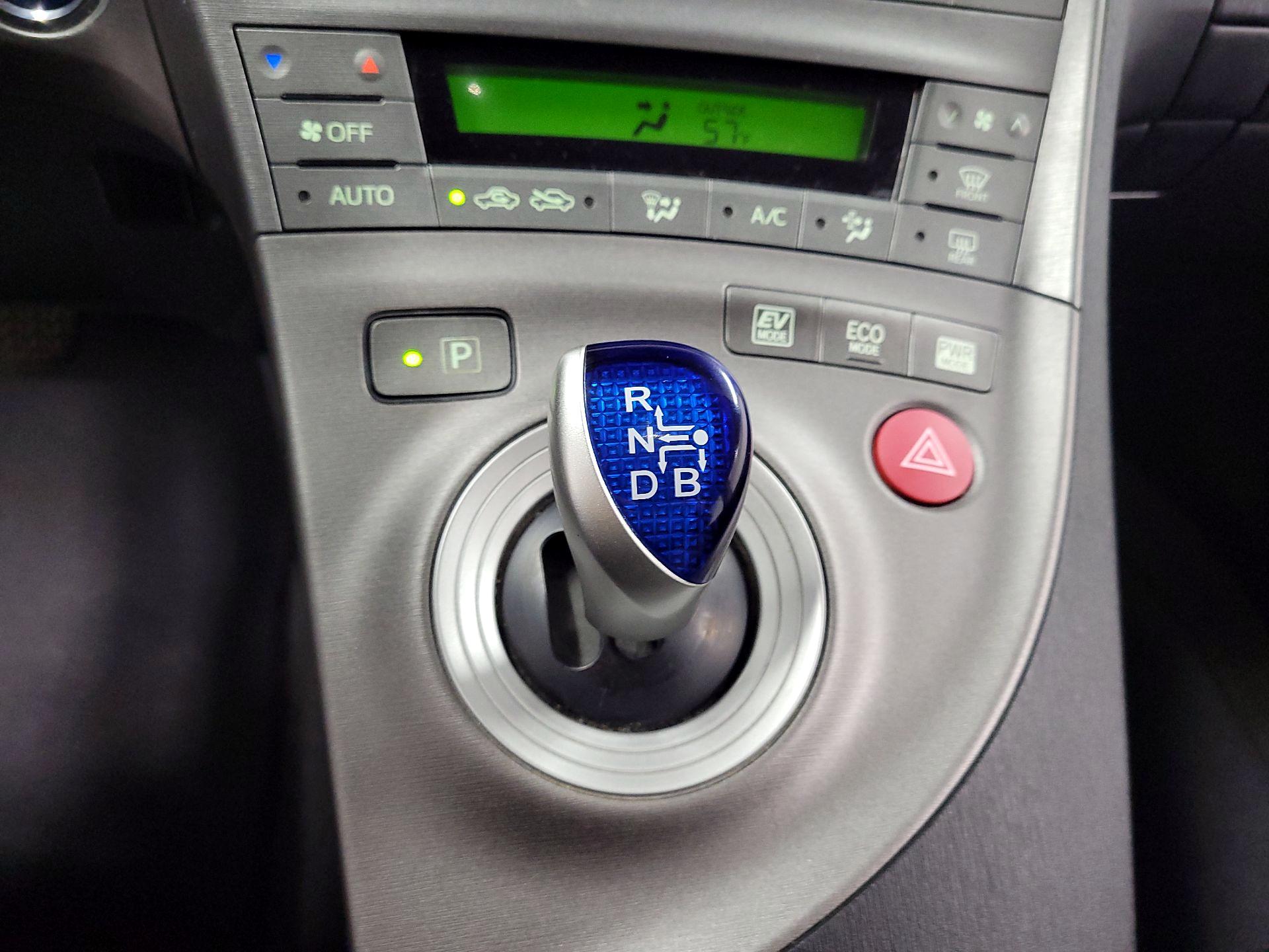 Thumbnail: 2014 Toyota Prius - 16