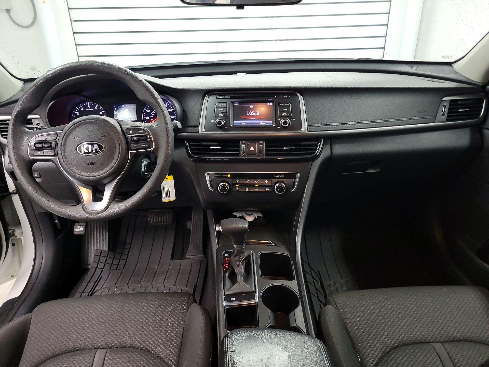 Thumbnail: 2016 Kia Optima - 9