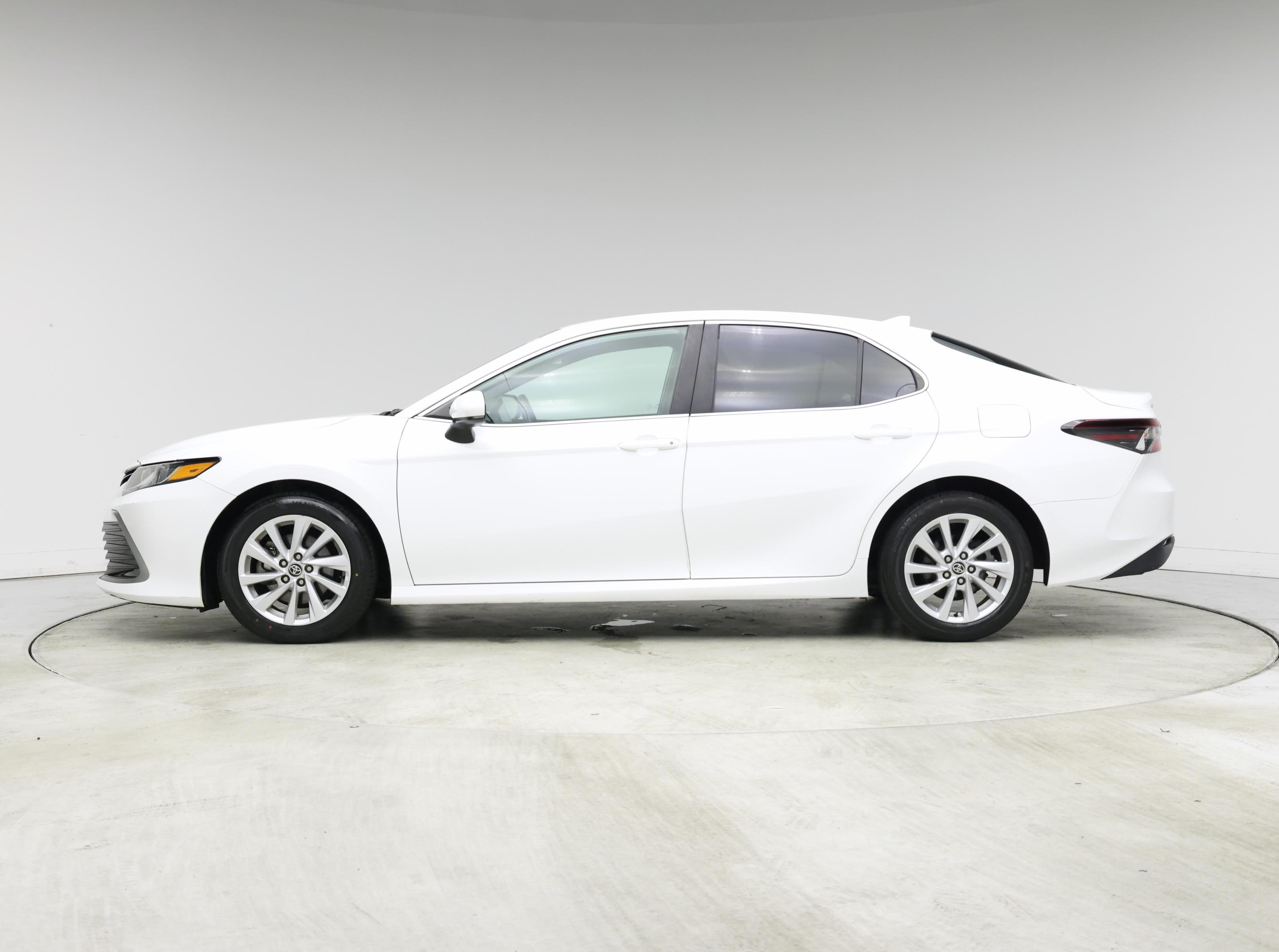 Thumbnail: 2022 Toyota Camry - 3