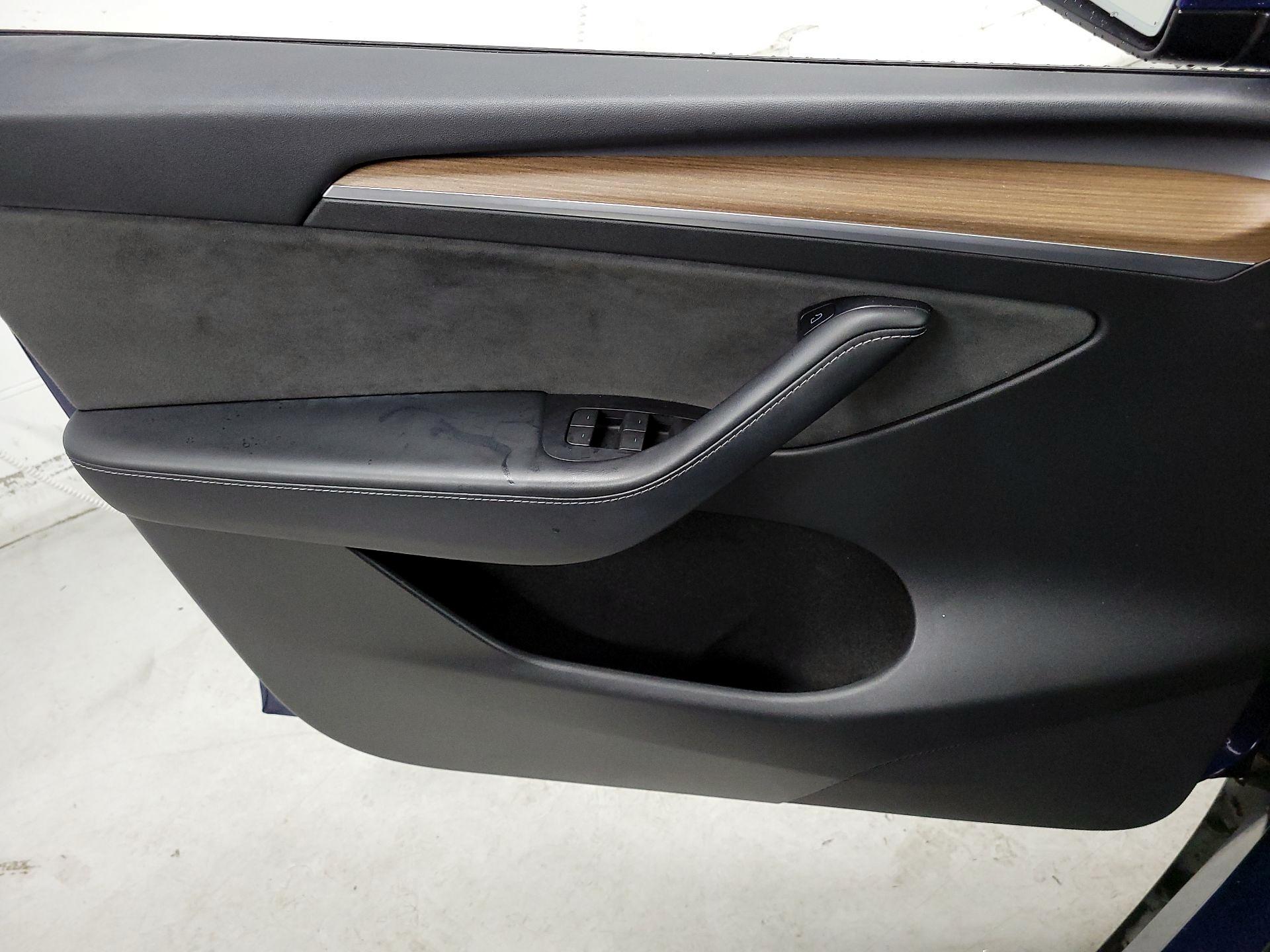 Thumbnail: 2023 Tesla Model Y - 12