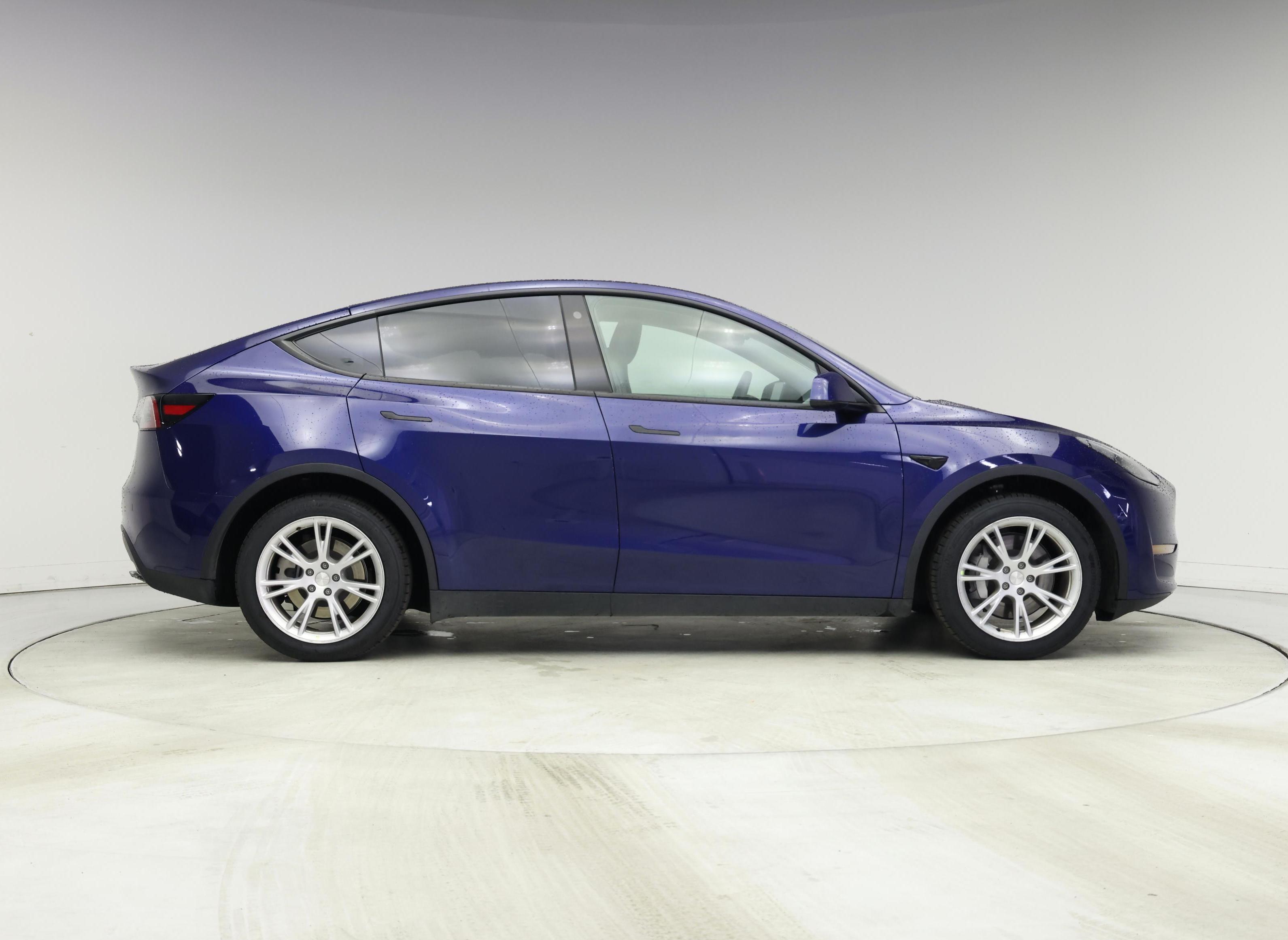 Thumbnail: 2023 Tesla Model Y - 7