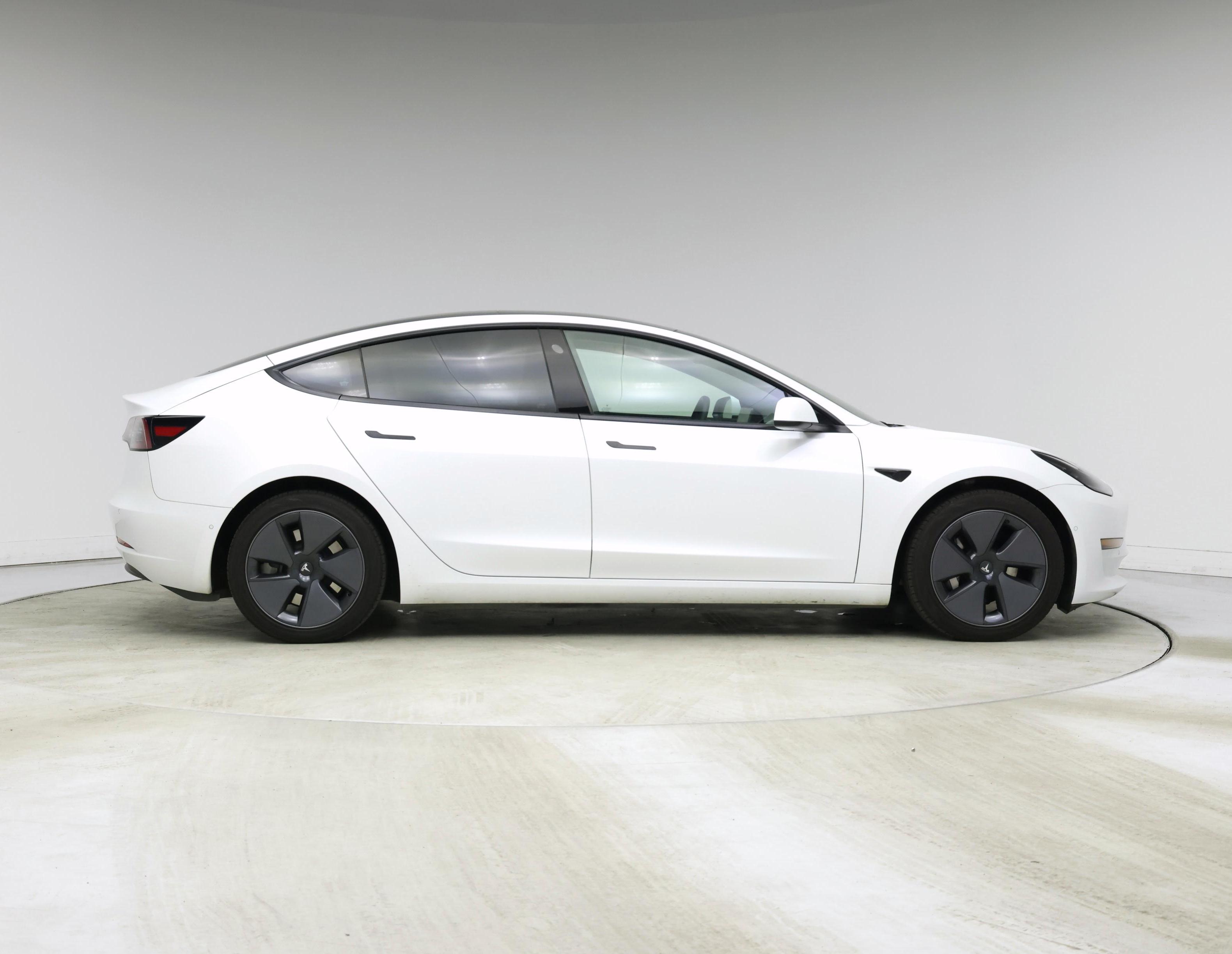 Thumbnail: 2022 Tesla Model 3 - 7