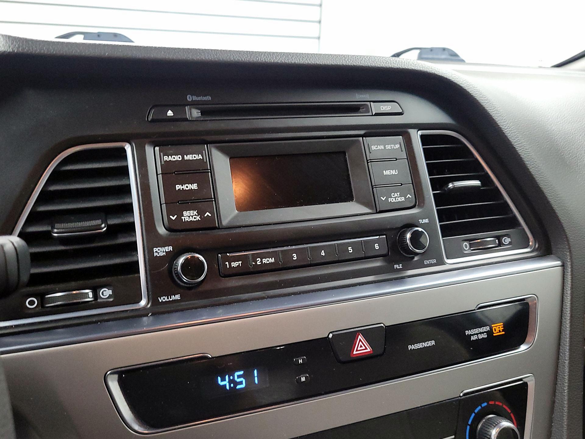 Thumbnail: 2015 Hyundai Sonata - 14
