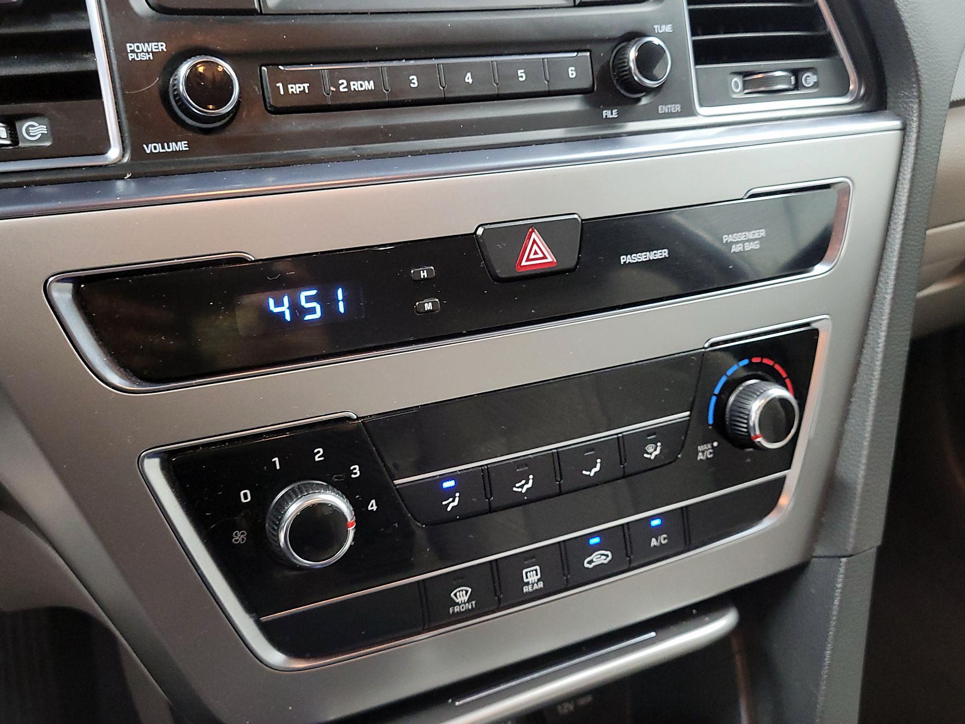 Thumbnail: 2015 Hyundai Sonata - 15
