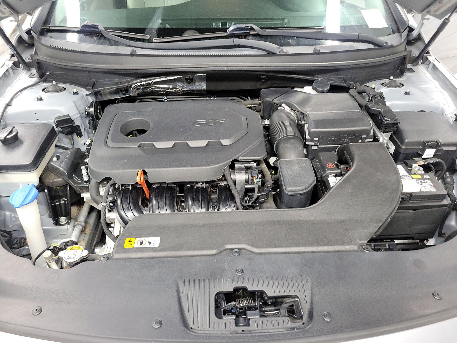 Thumbnail: 2015 Hyundai Sonata - 19