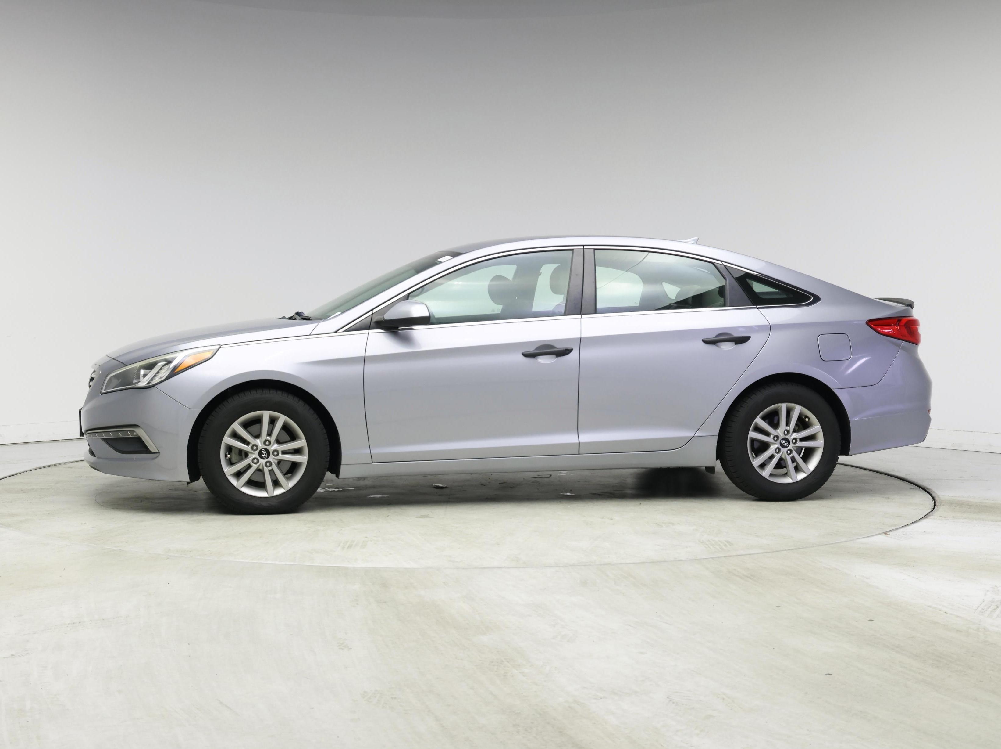 Thumbnail: 2015 Hyundai Sonata - 3